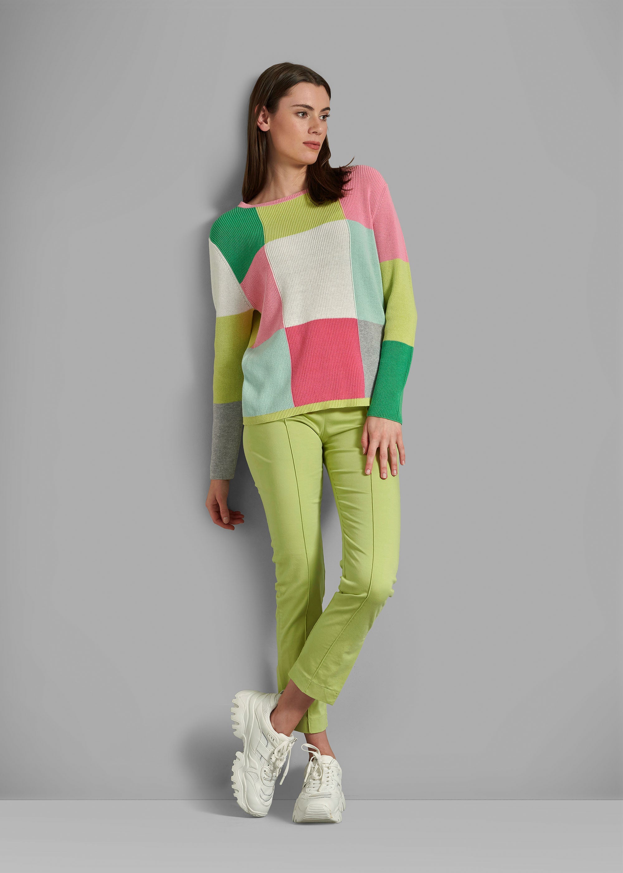 Sweater model "Elli"