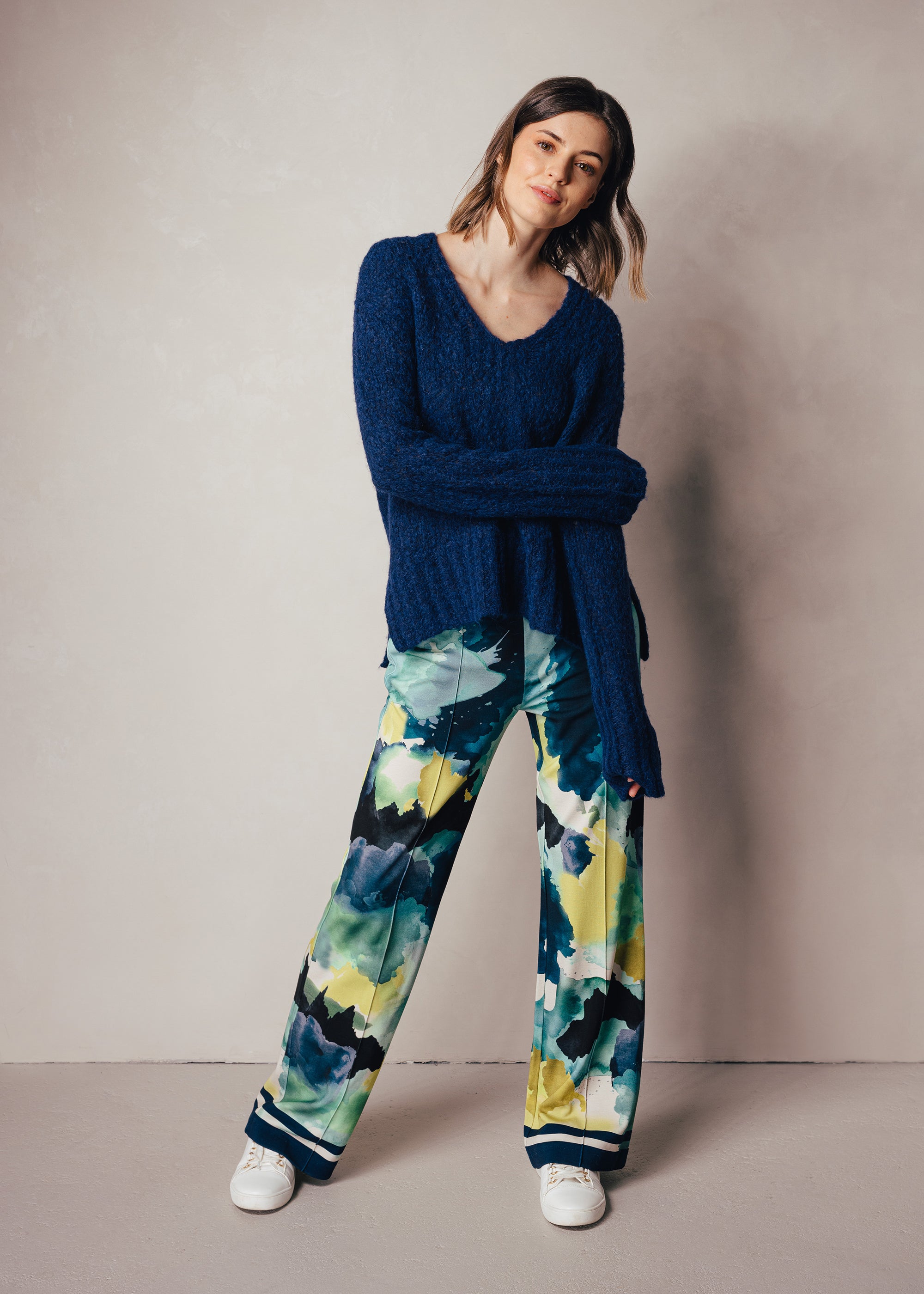 Pullover mit V-Ausschnitt aus Merino-Mix