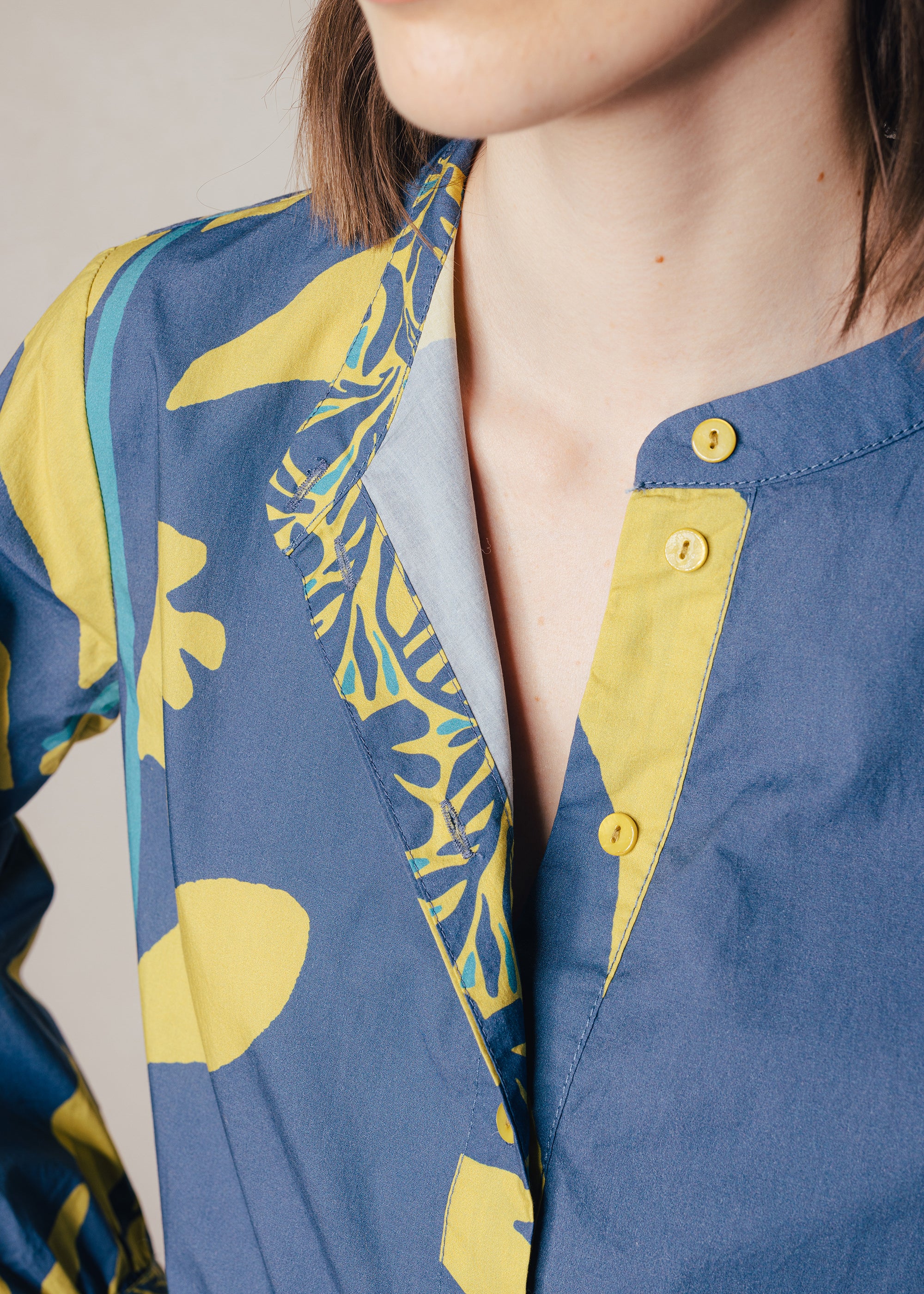 Bluse aus floralem Print aus organic cotton