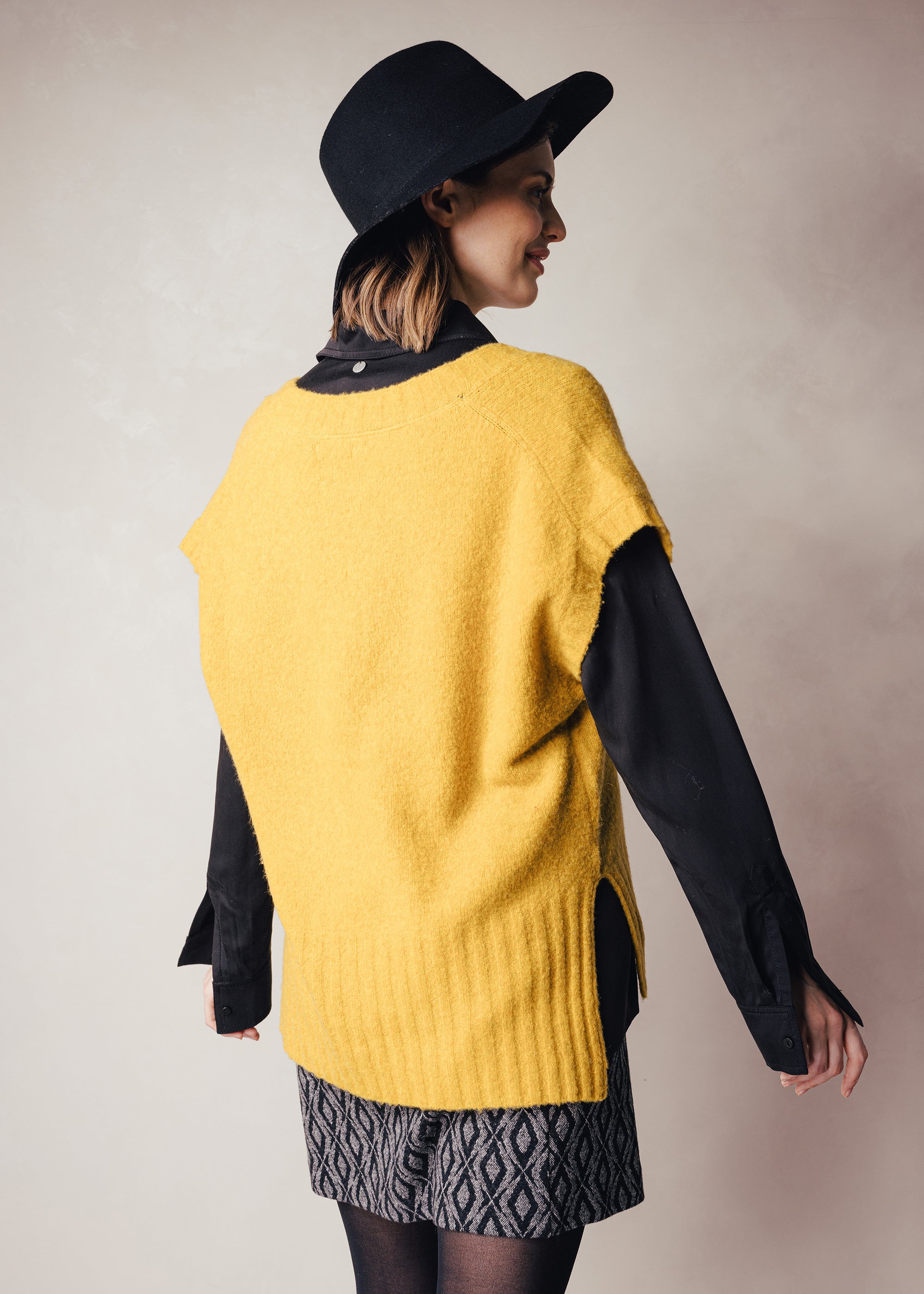 V-neck pullover made from a yak wool blend