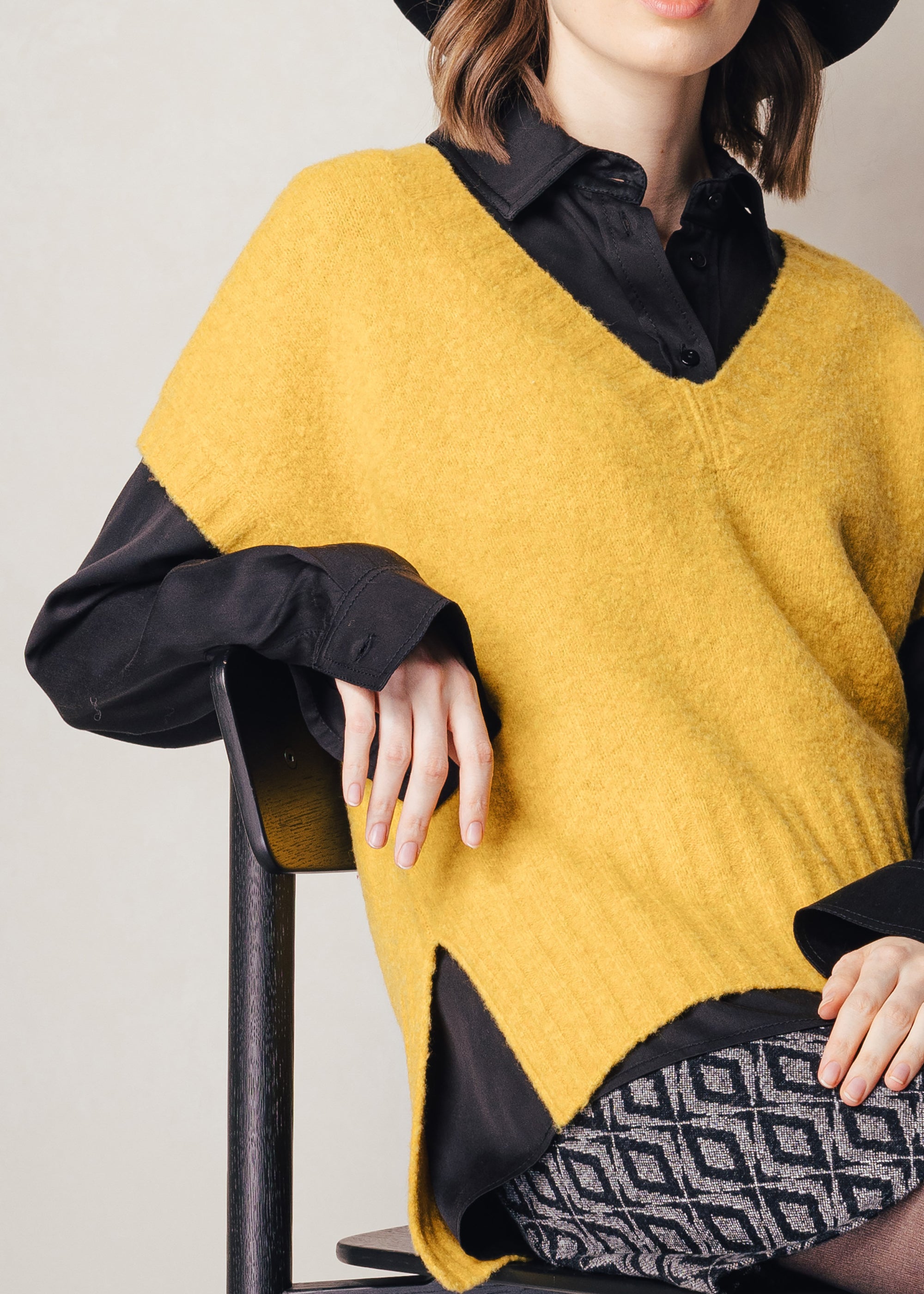 V-neck pullover made from a yak wool blend