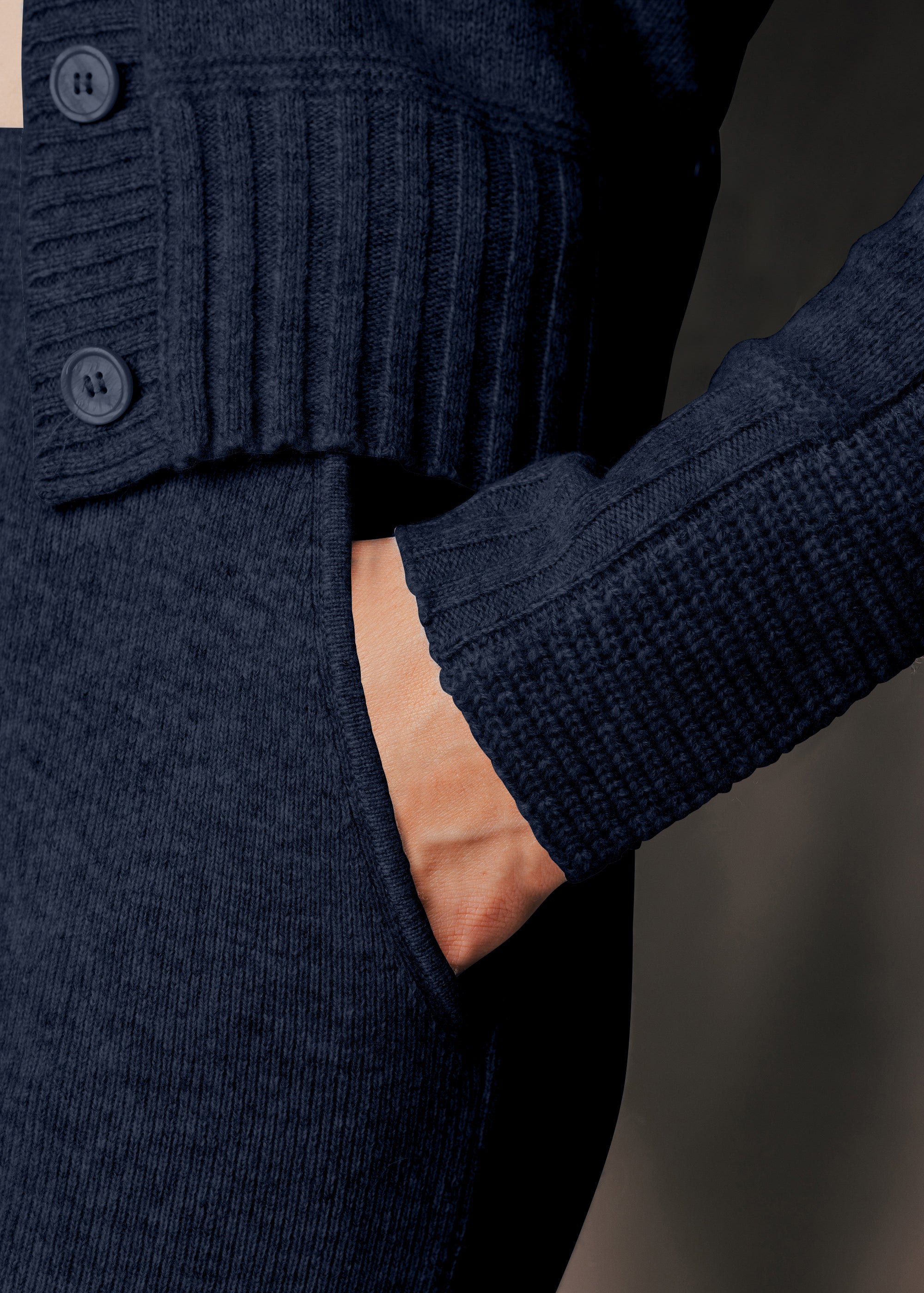 Knitted trousers made of pure wool