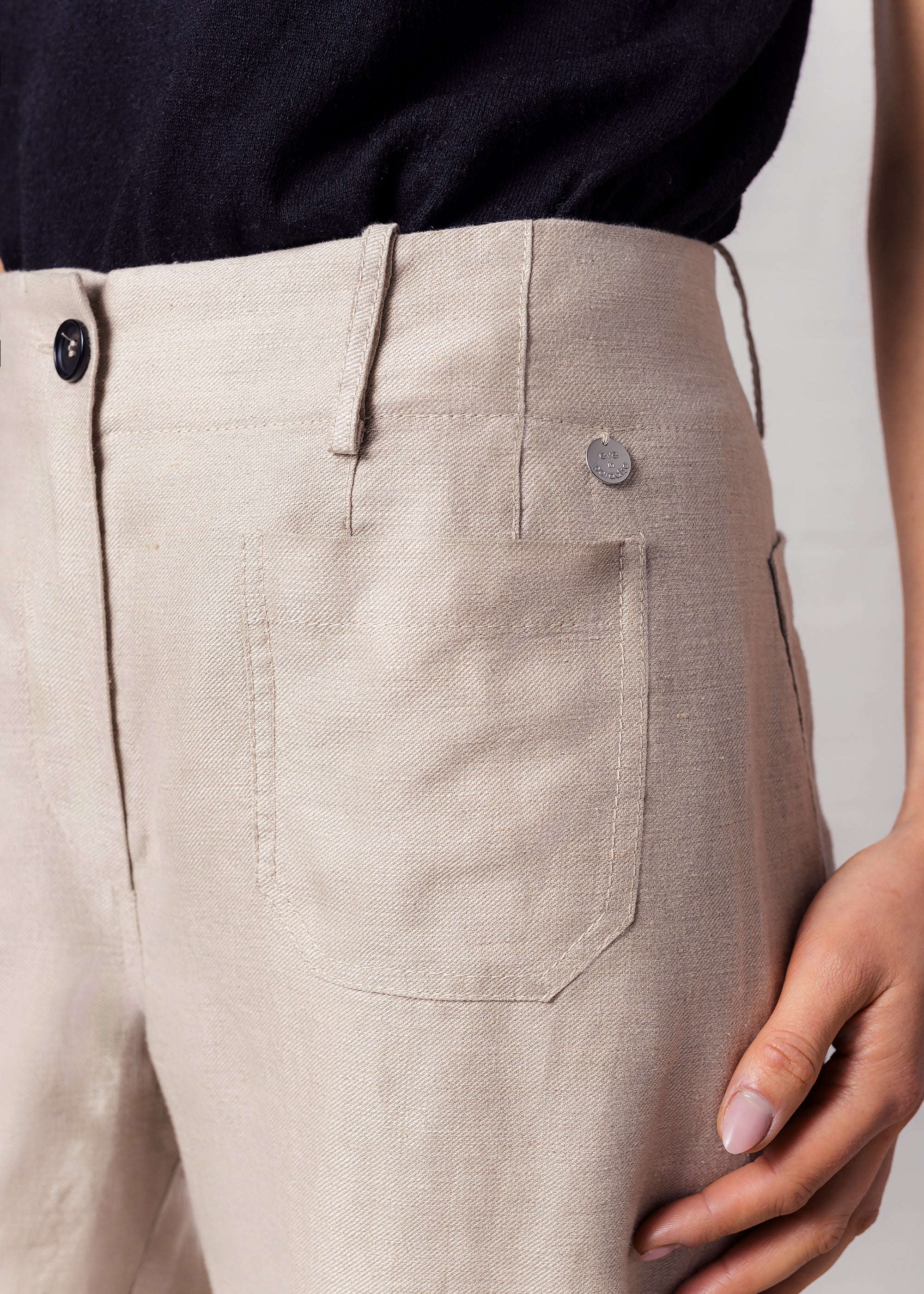 Weite Leinenhose mit Fronttaschen
