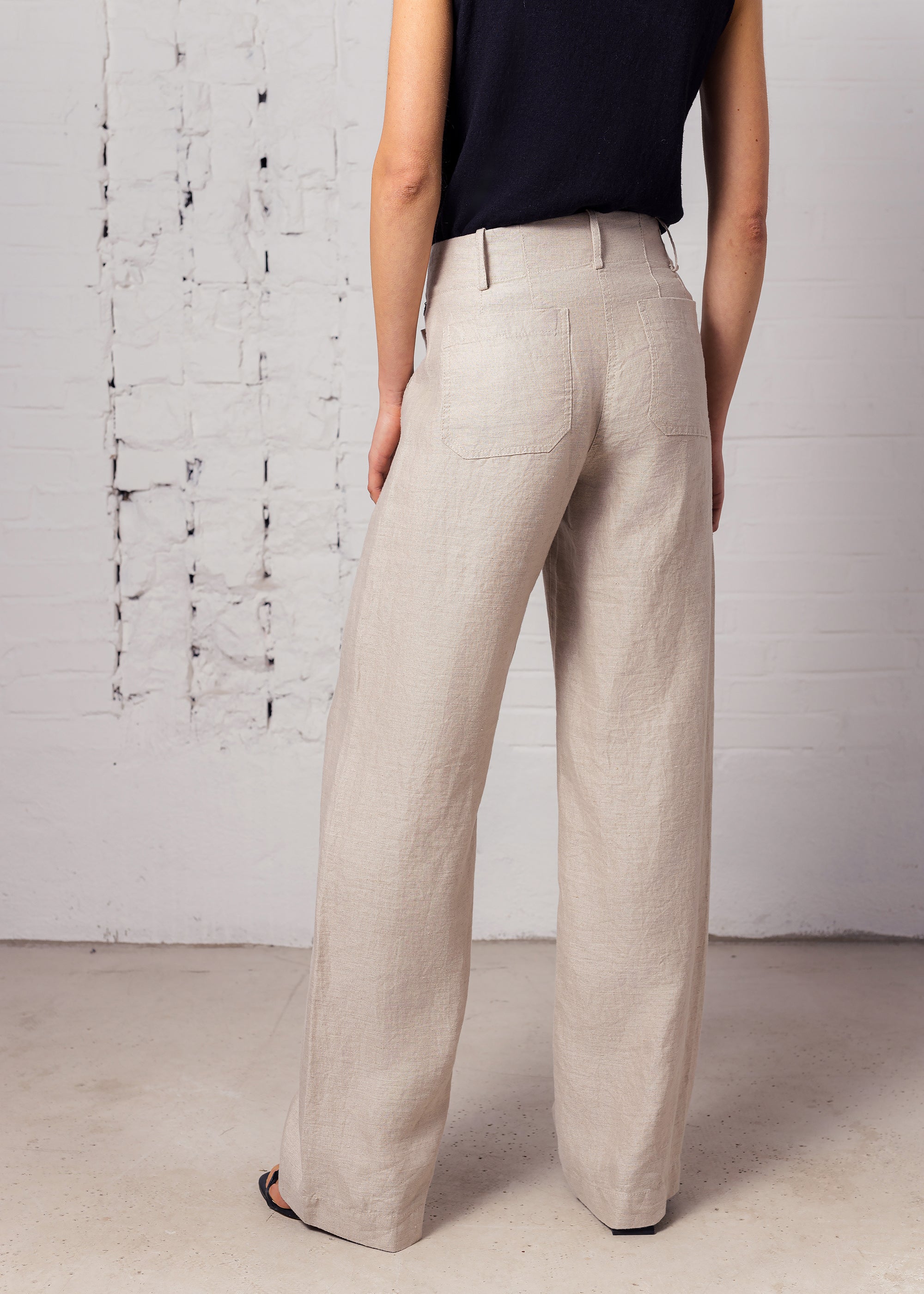 Weite Leinenhose mit Fronttaschen