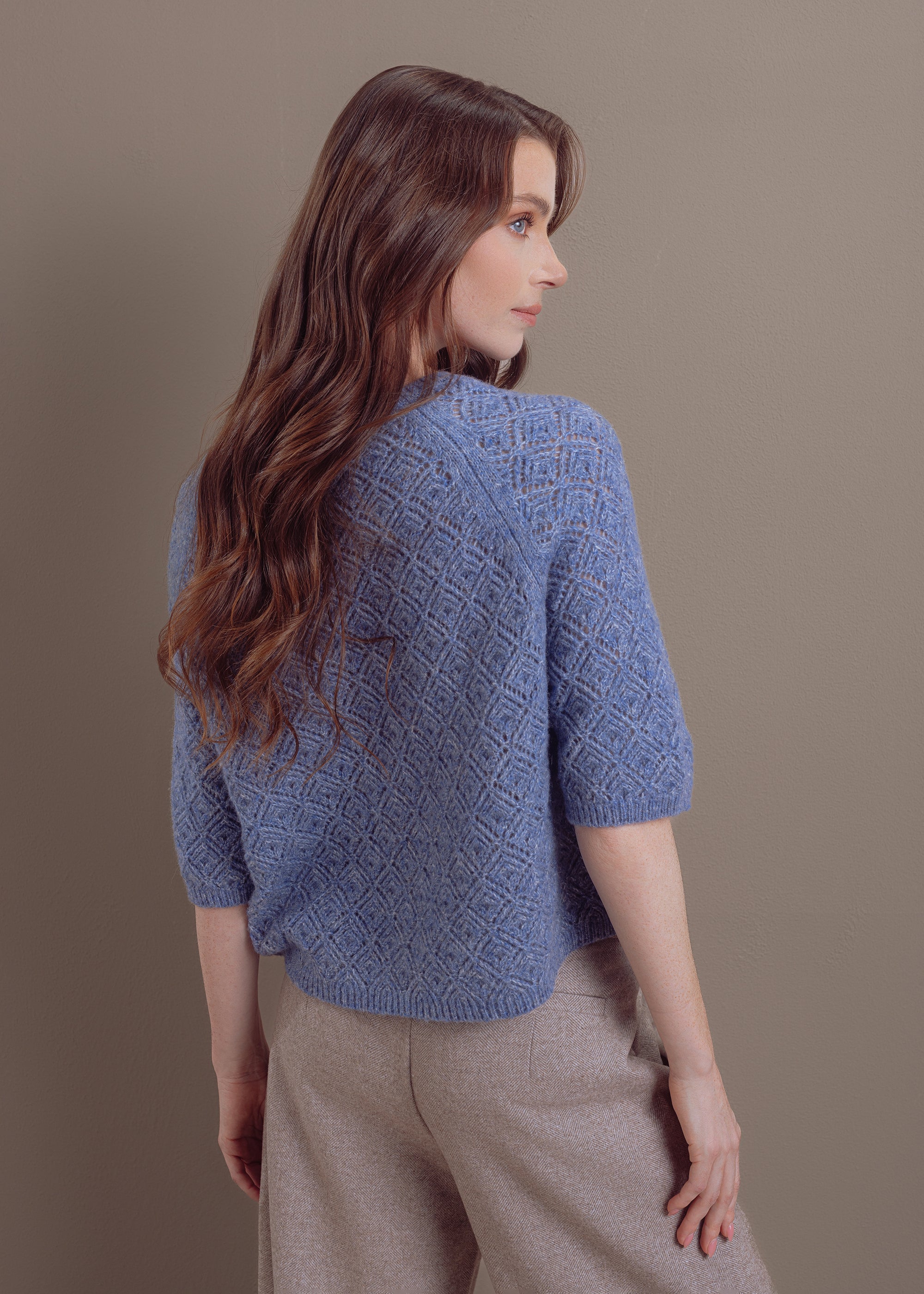 Kurzärmeliger Pullover aus Wolle-Baumwolle-Mix