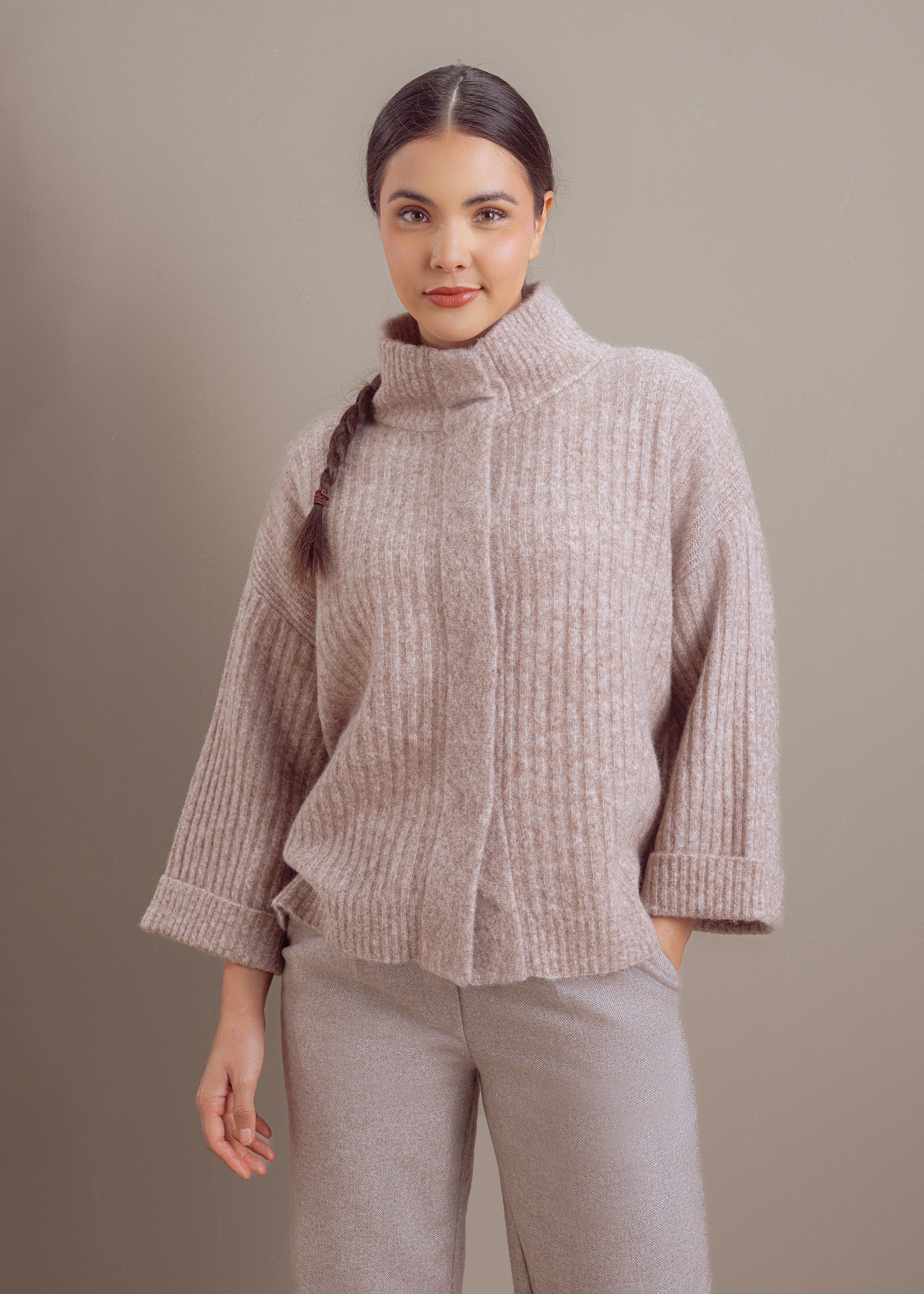 Strickjacke mit Stehkragen aus Alpaka-Woll-Mix