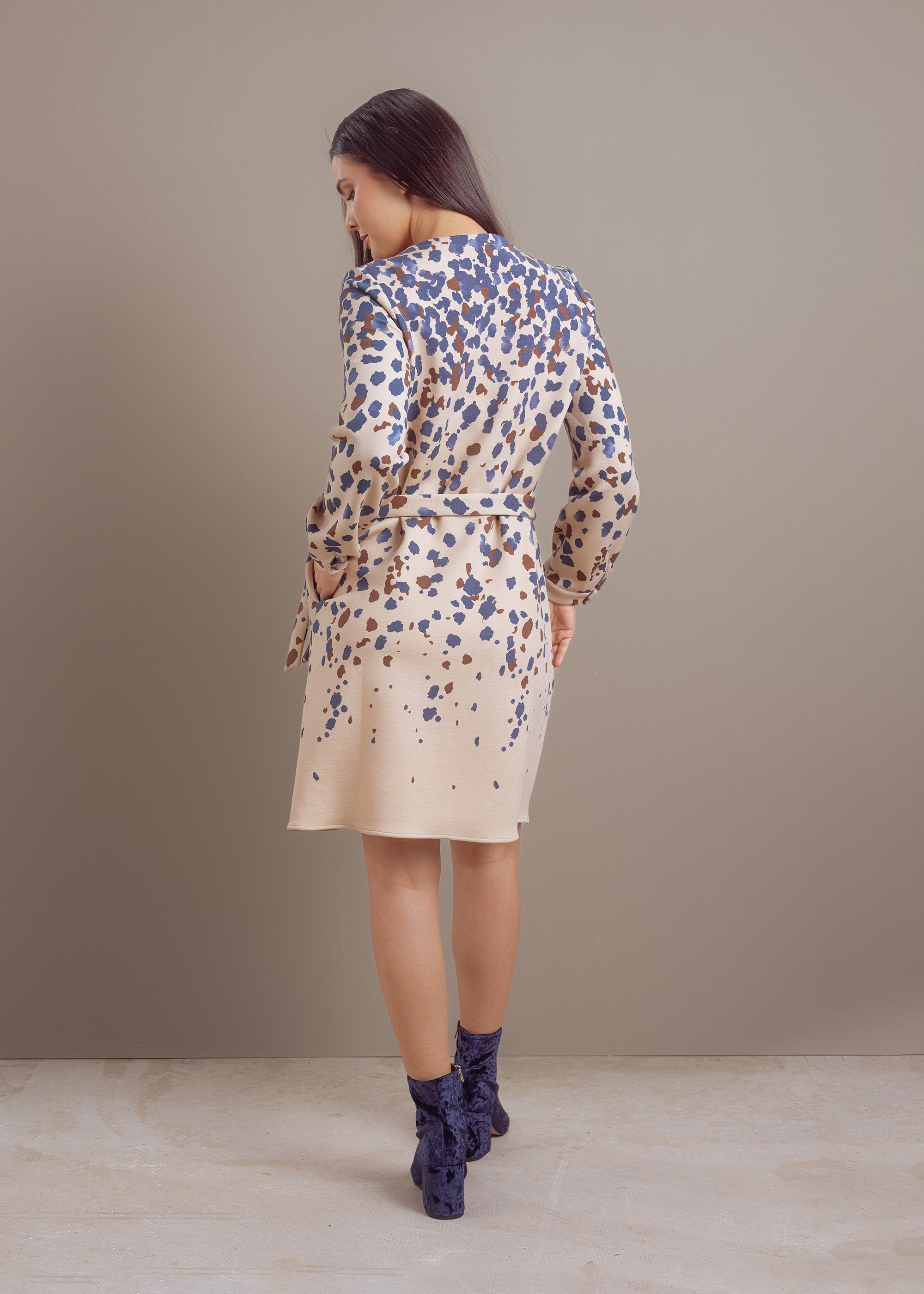 Kleid mit mit abstraktem Leo-Print aus Lyocell-Mix