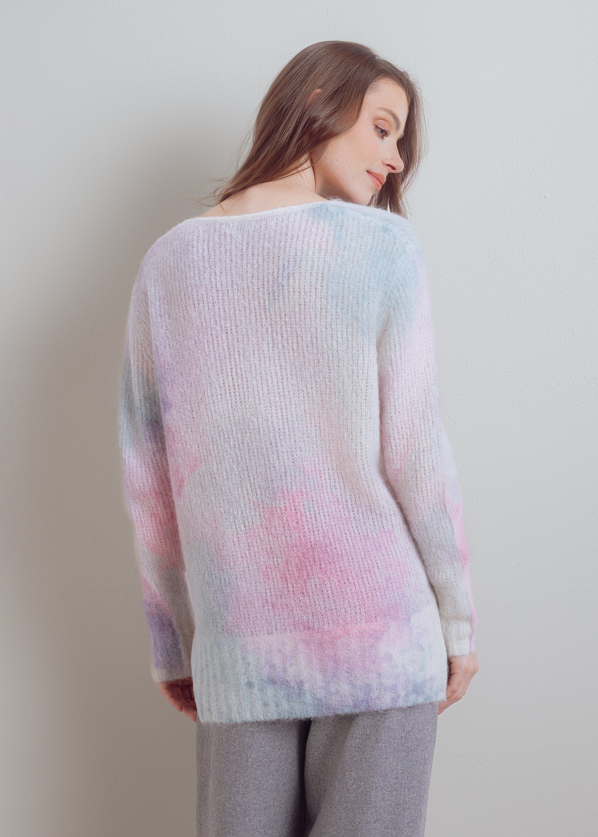 Sweater with watercolor print made from alpaca blend