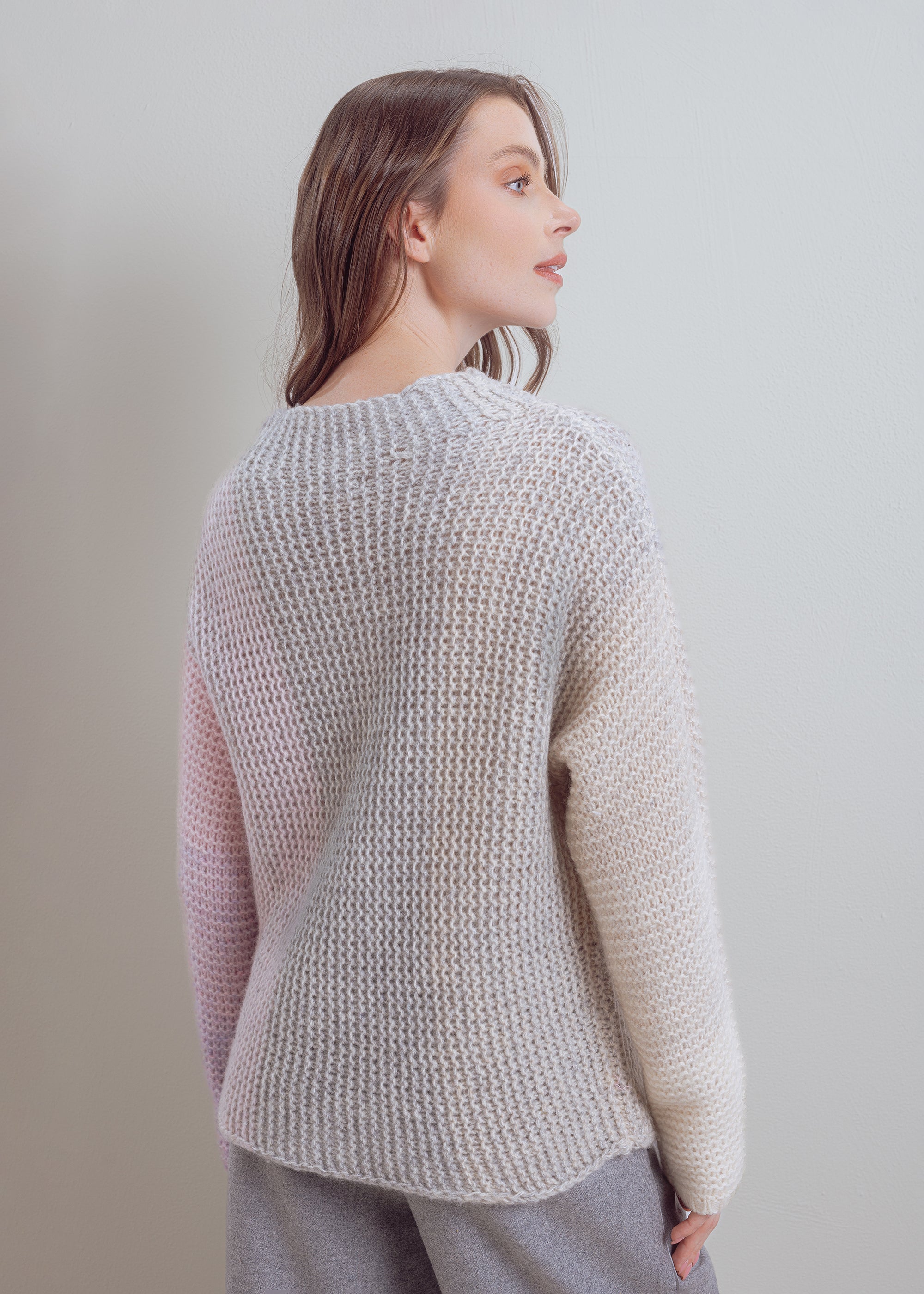 Stand-up collar sweater with color gradient made of wool-cotton mix