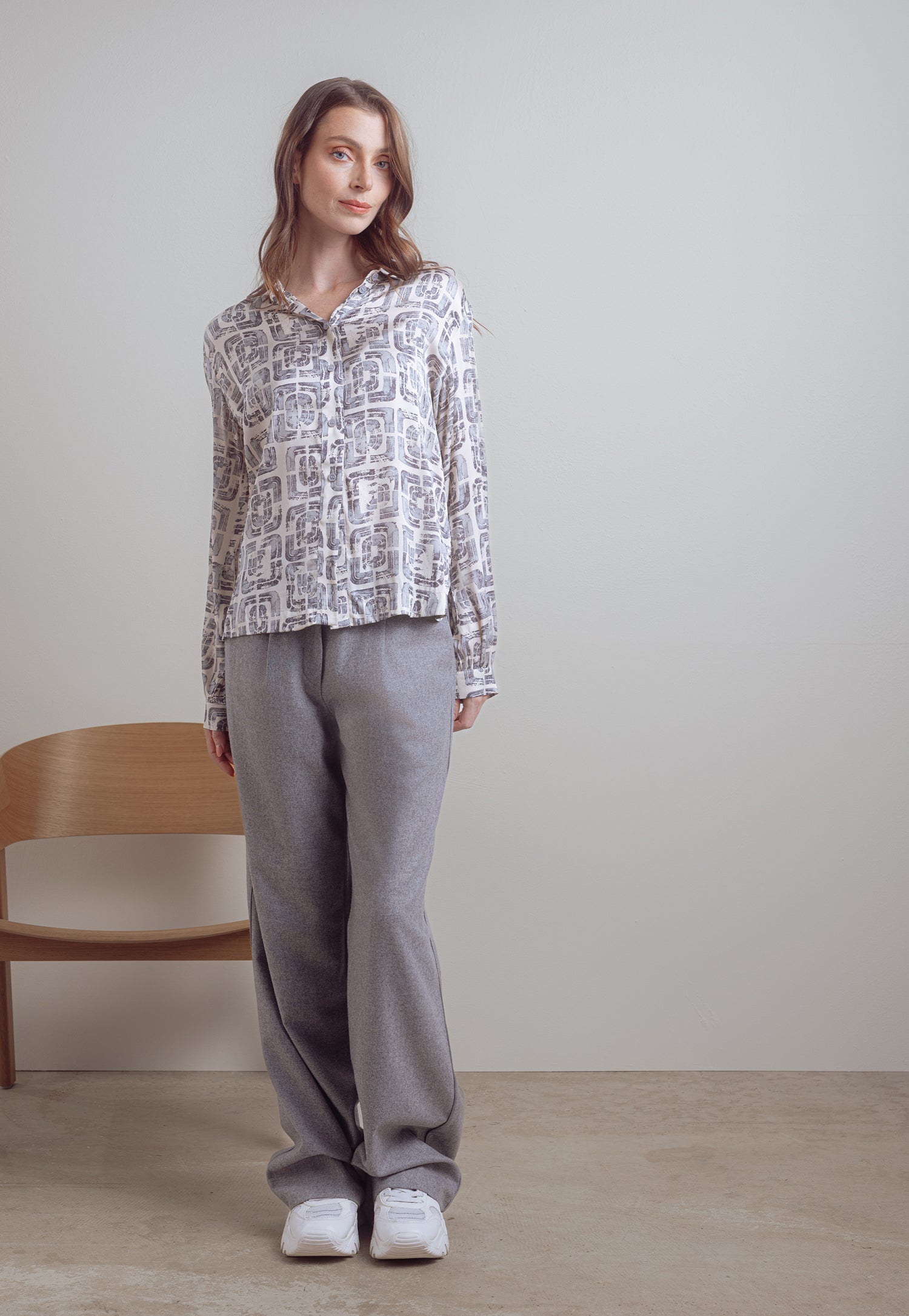 Shirt blouse with graphic print made of viscose blend
