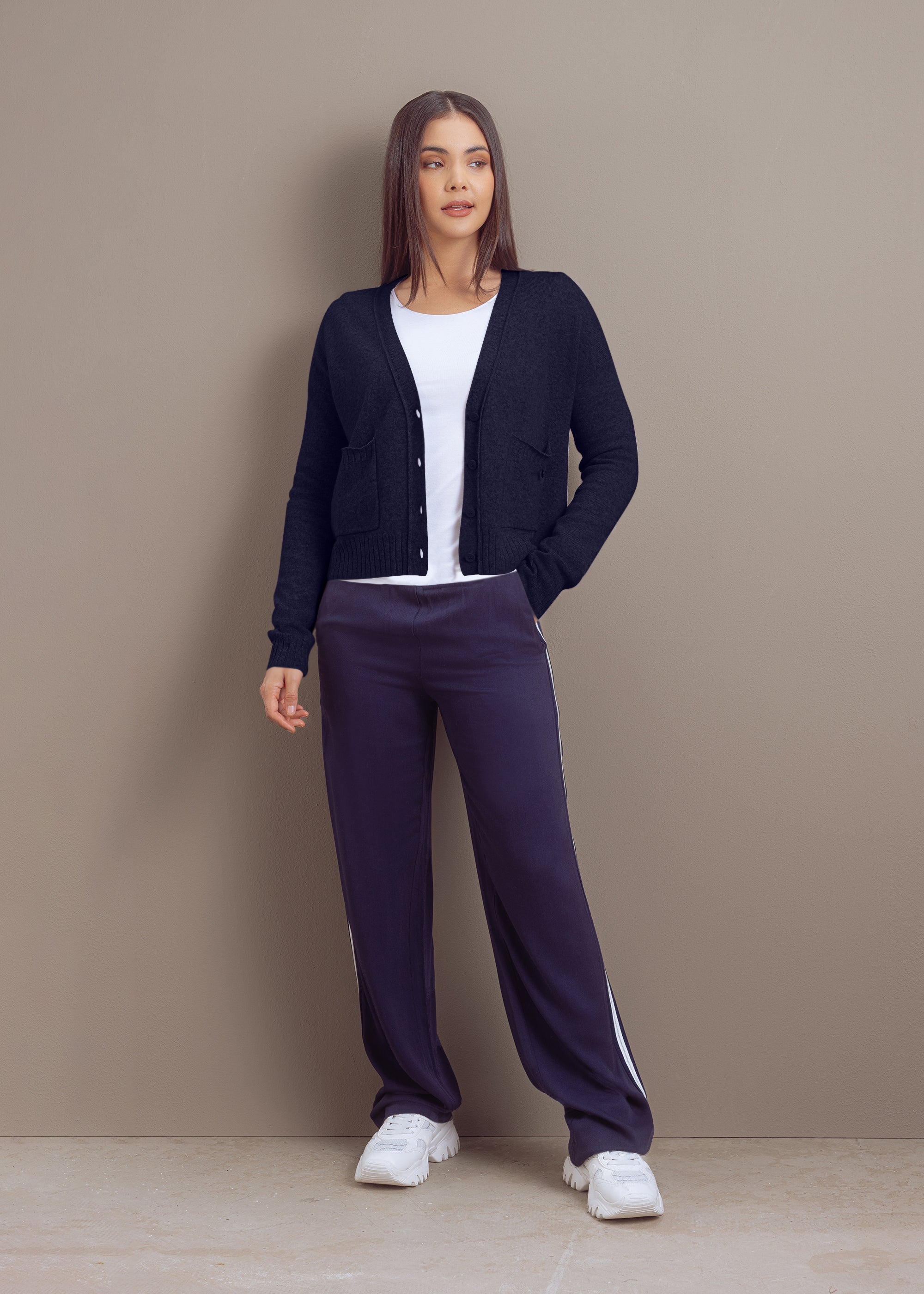 Kurze Strickjacke aus reiner Merinowolle