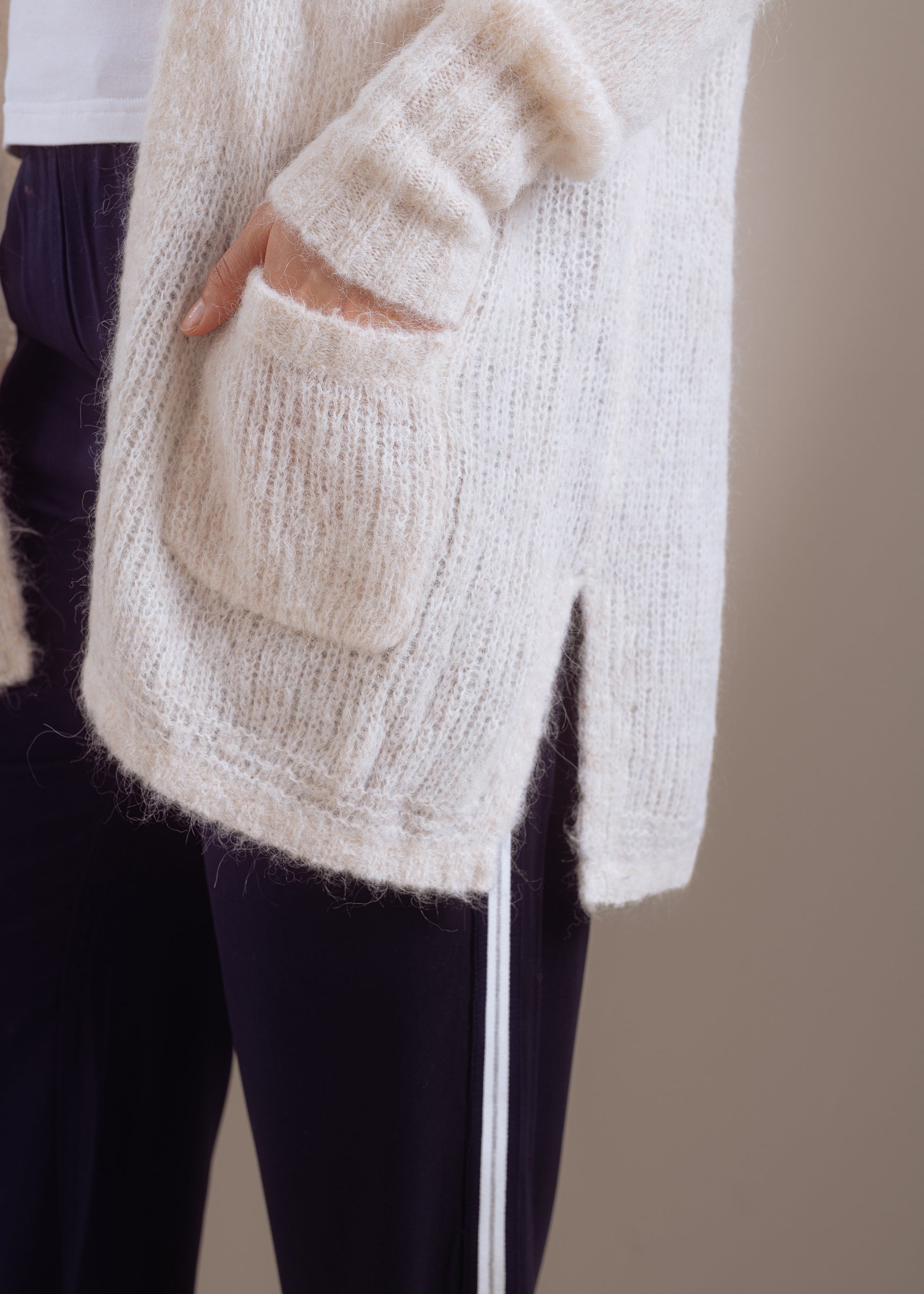 Strickjacke aus Alpaka-Mix mit aufgesetzten Taschen