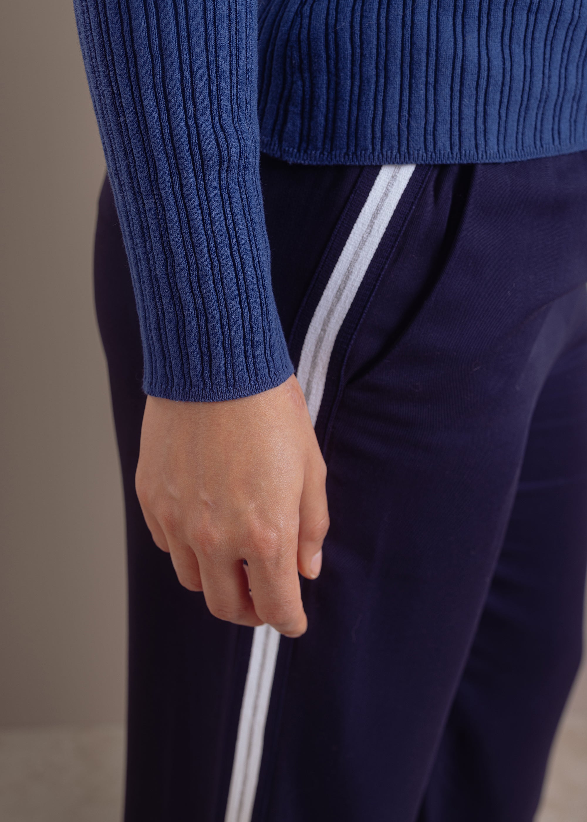 Rippenpullover mit Stehkragen aus Baumwoll-Kaschmir-Mix