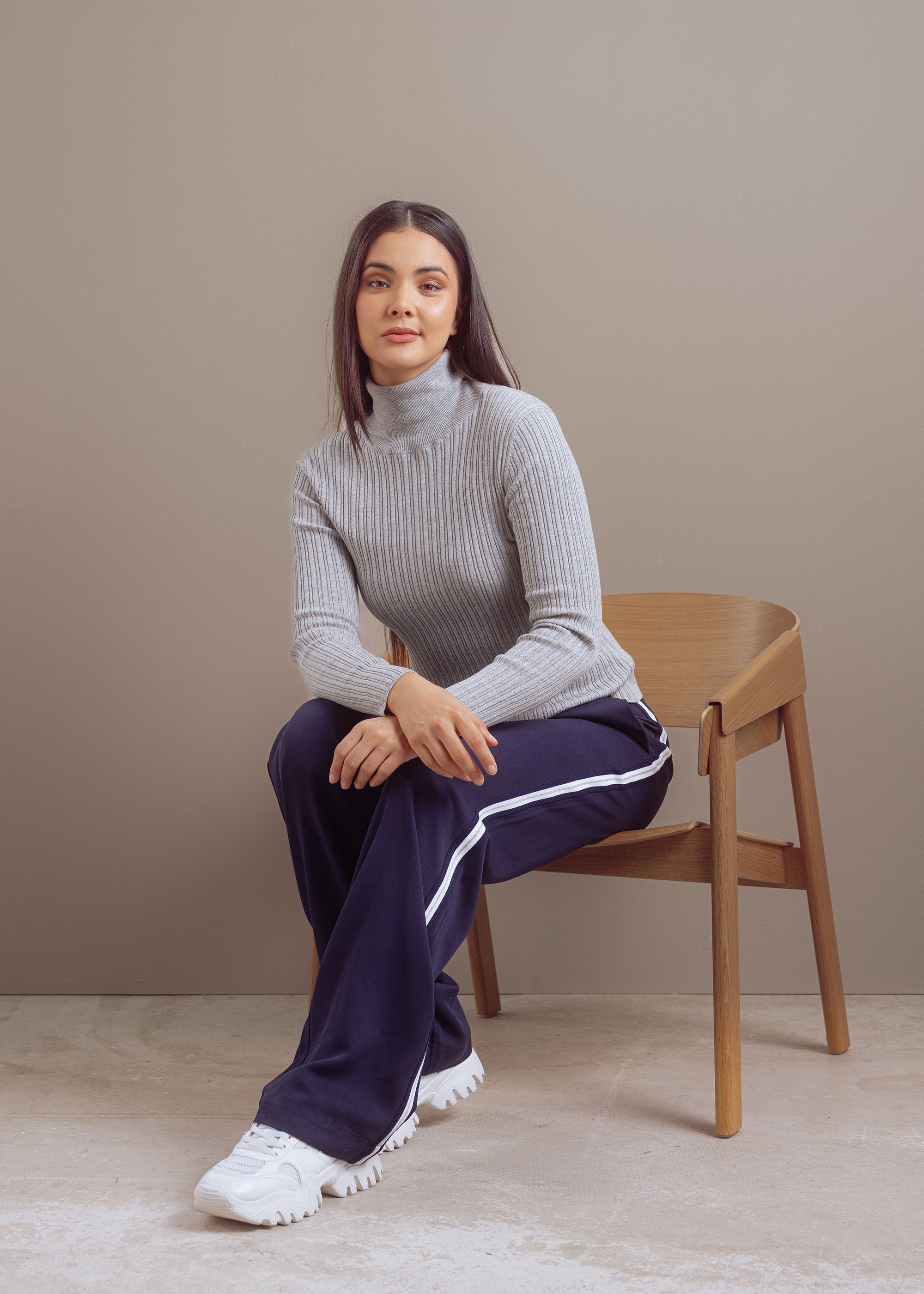 Rippenpullover mit Stehkragen aus Baumwoll-Kaschmir-Mix