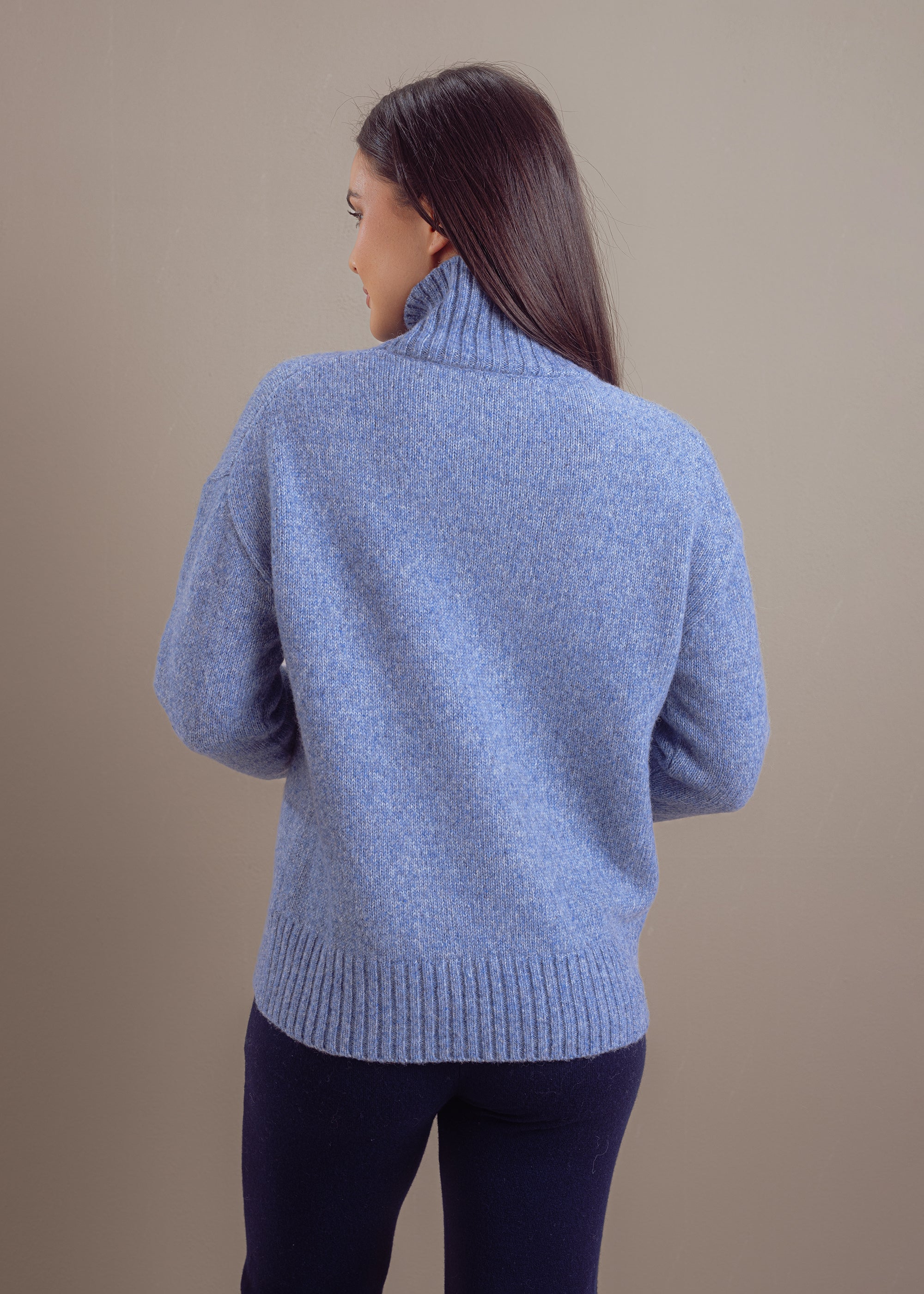 Zopfmuster-Pullover mit Rollkragen aus Wolle-Baumwoll-Mix