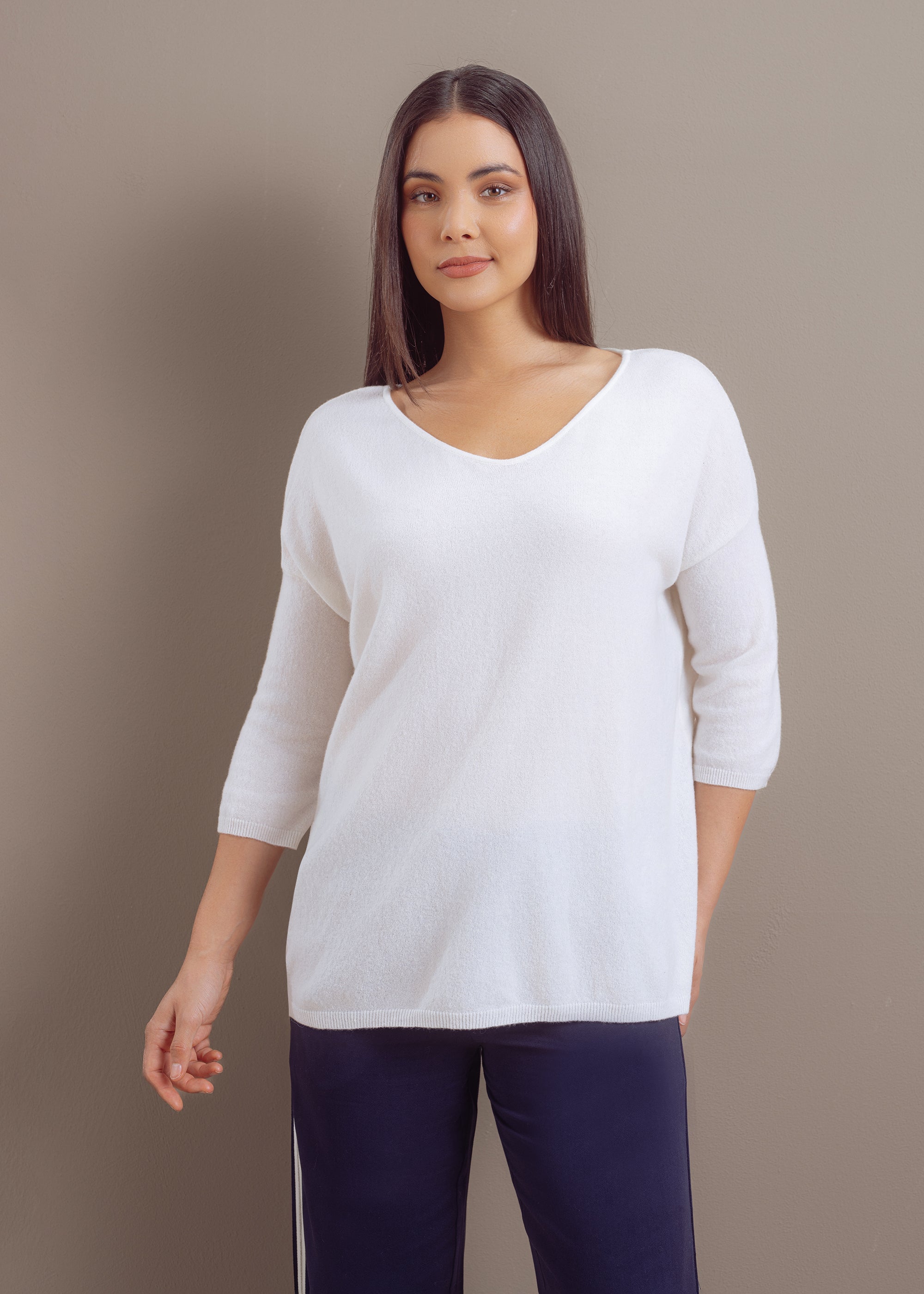 Feinstrickpullover mit V-Ausschnitt aus Merino-Mix