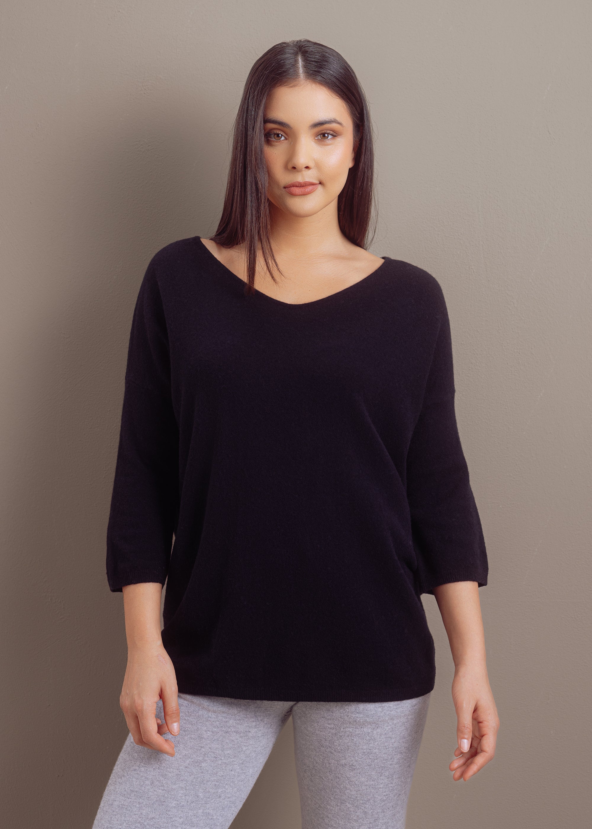 Feinstrickpullover mit V-Ausschnitt aus Merino-Mix