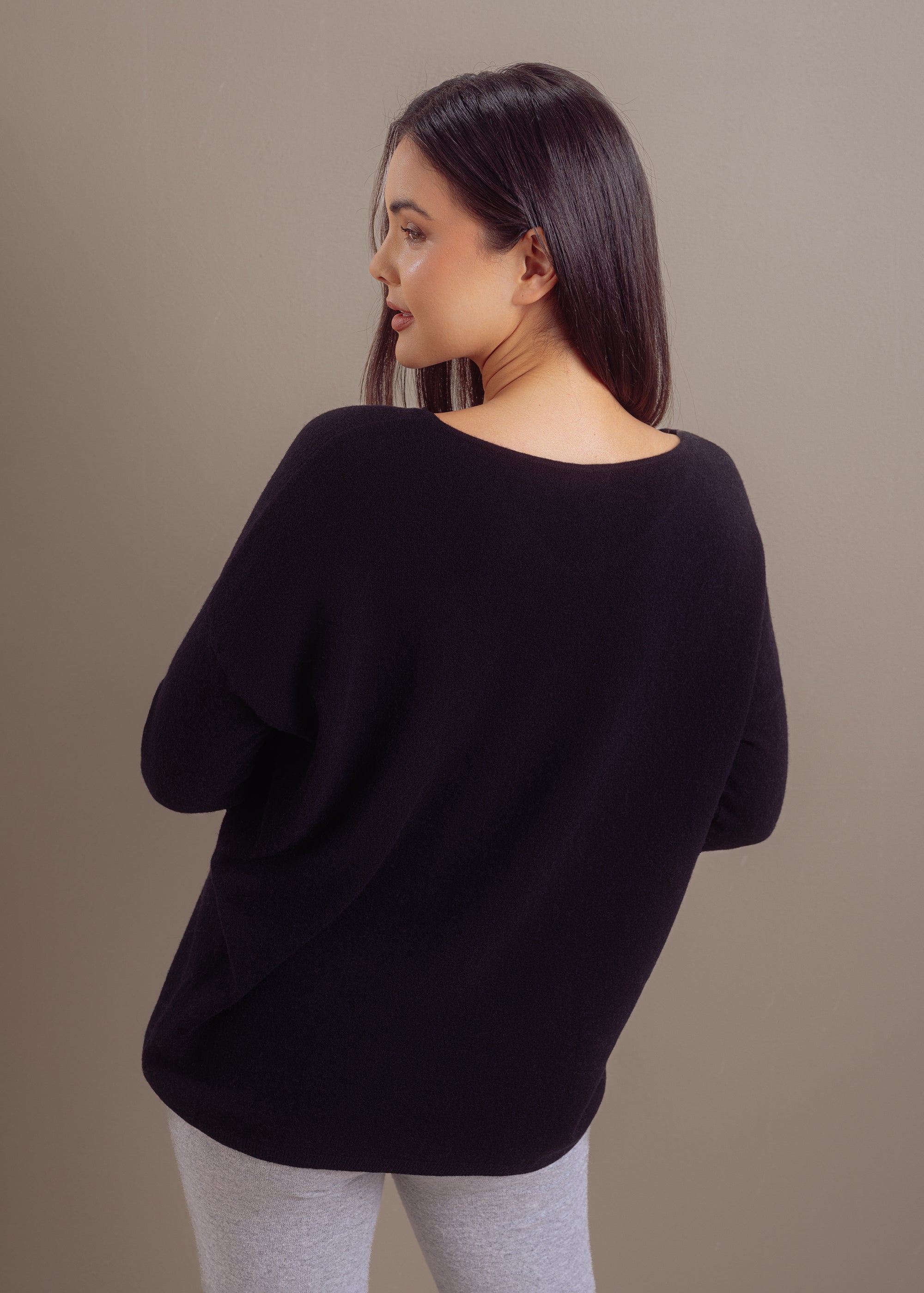 Feinstrickpullover mit V-Ausschnitt aus Merino-Mix
