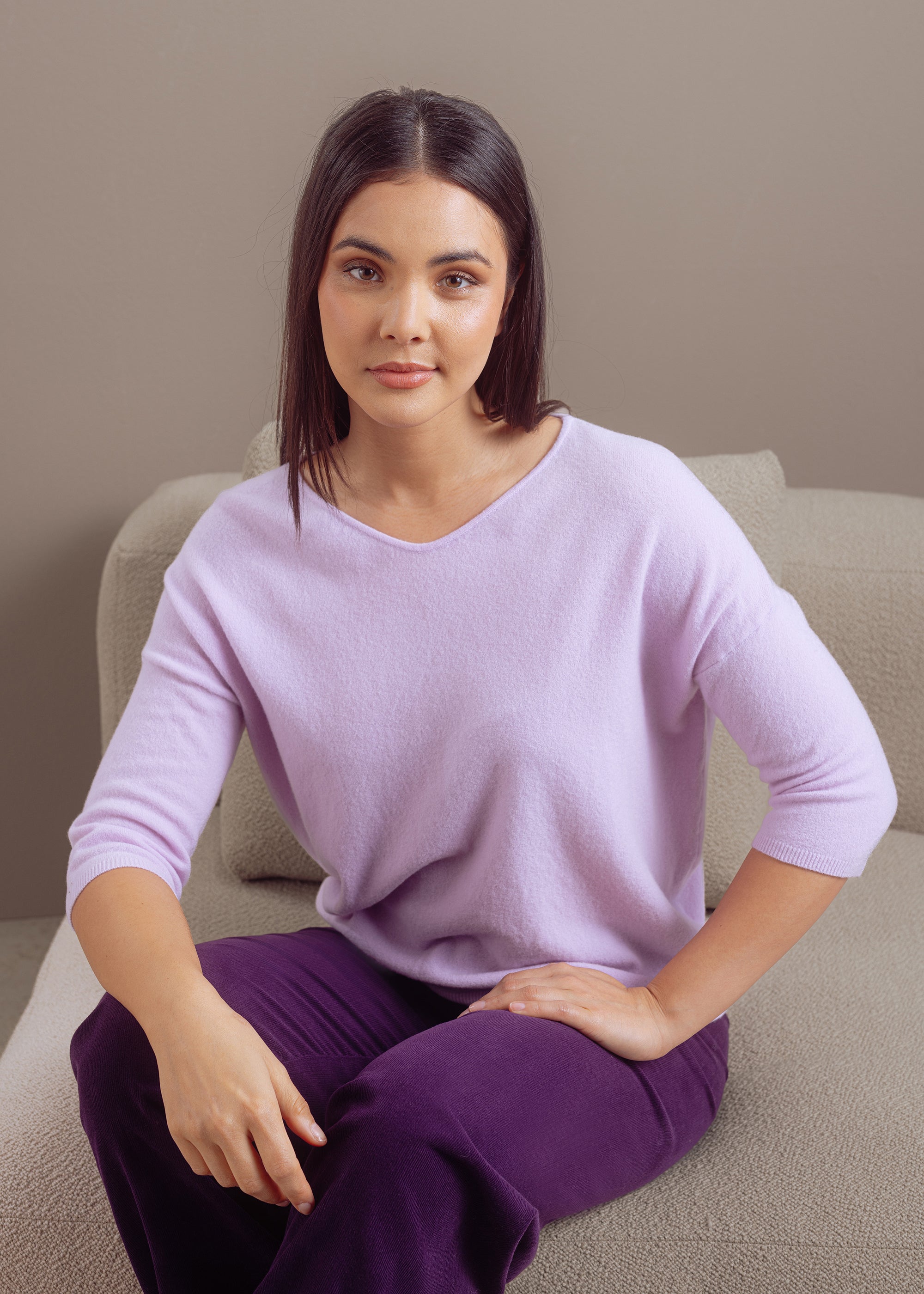 Feinstrickpullover mit V-Ausschnitt aus Merino-Mix