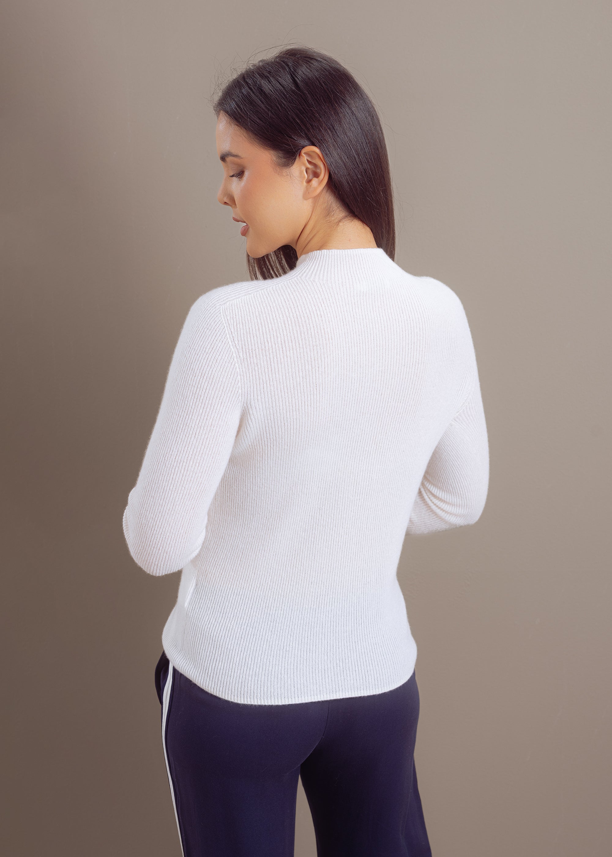 Kaschmirpullover mit Stehkragen