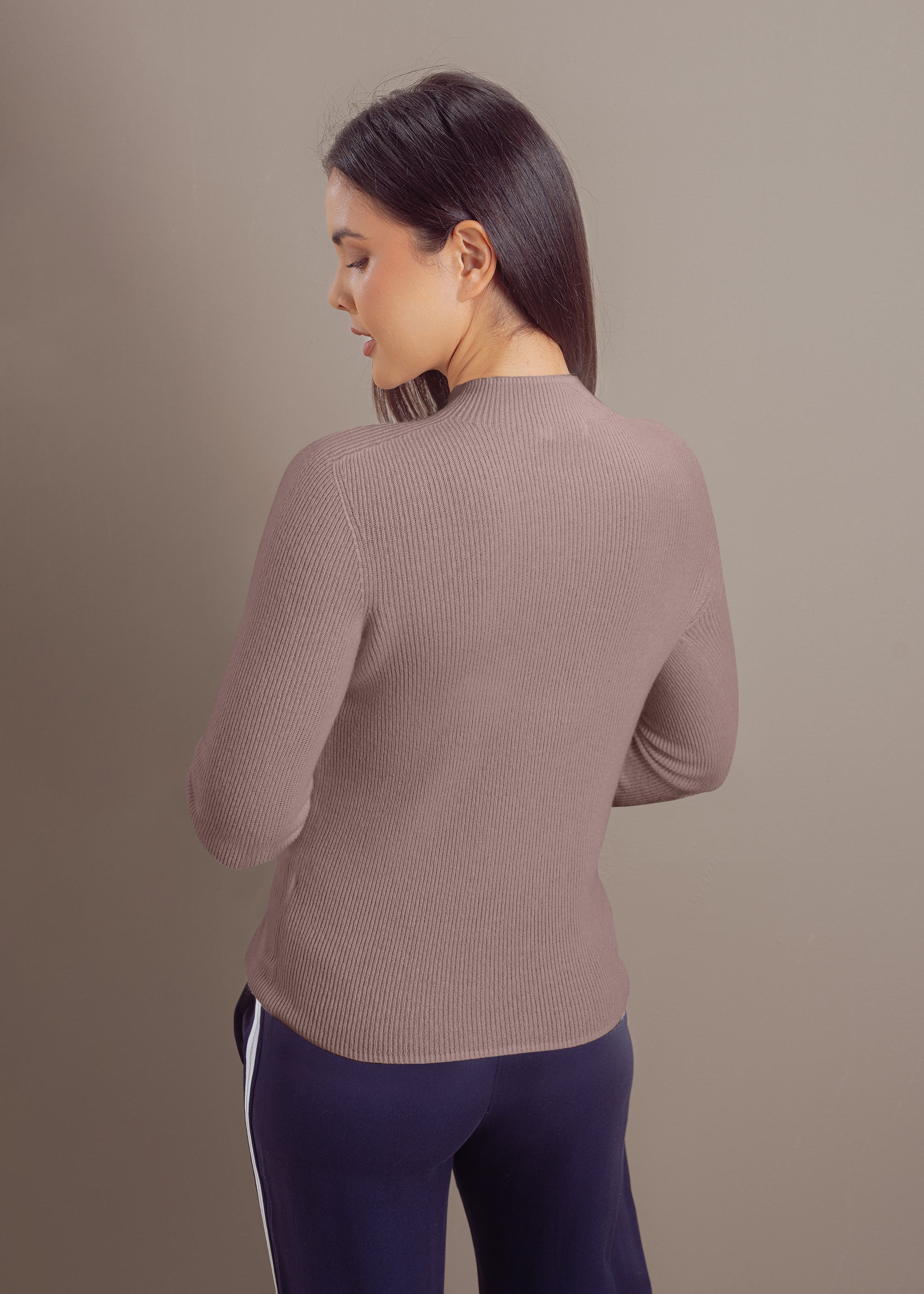 Kaschmirpullover mit Stehkragen