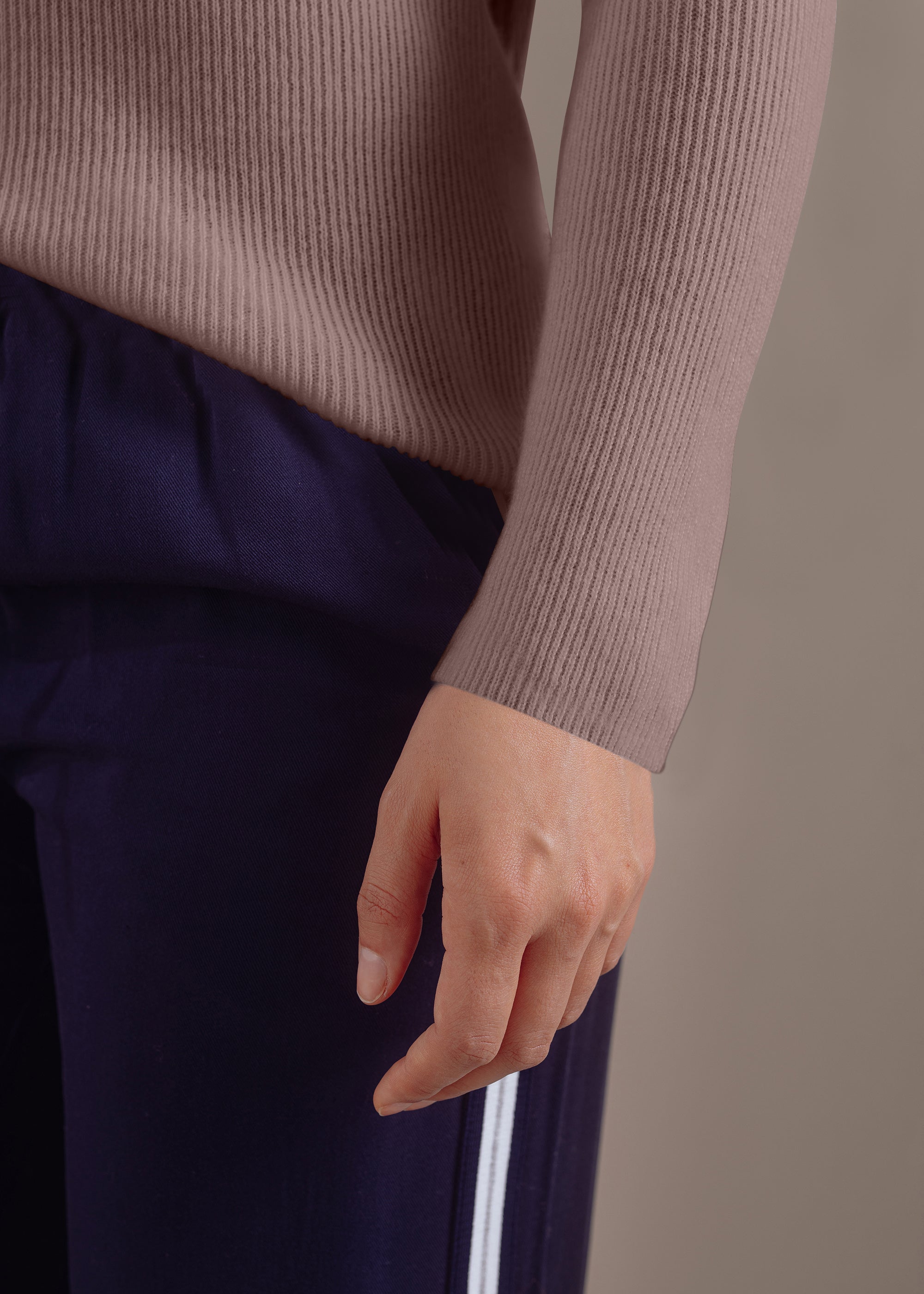 Kaschmirpullover mit Stehkragen