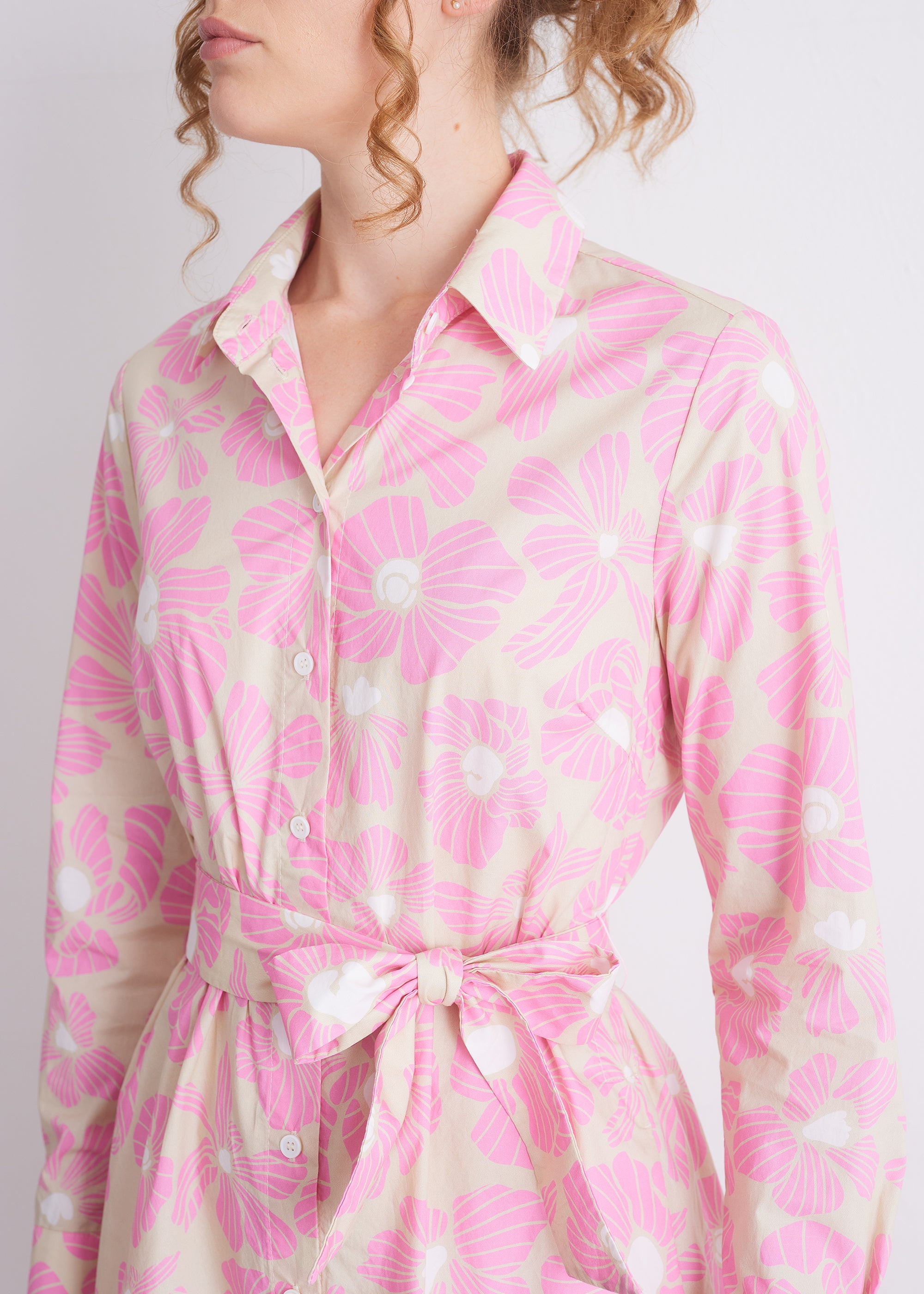 Hemdblusenkleid mit Taillenband und Print