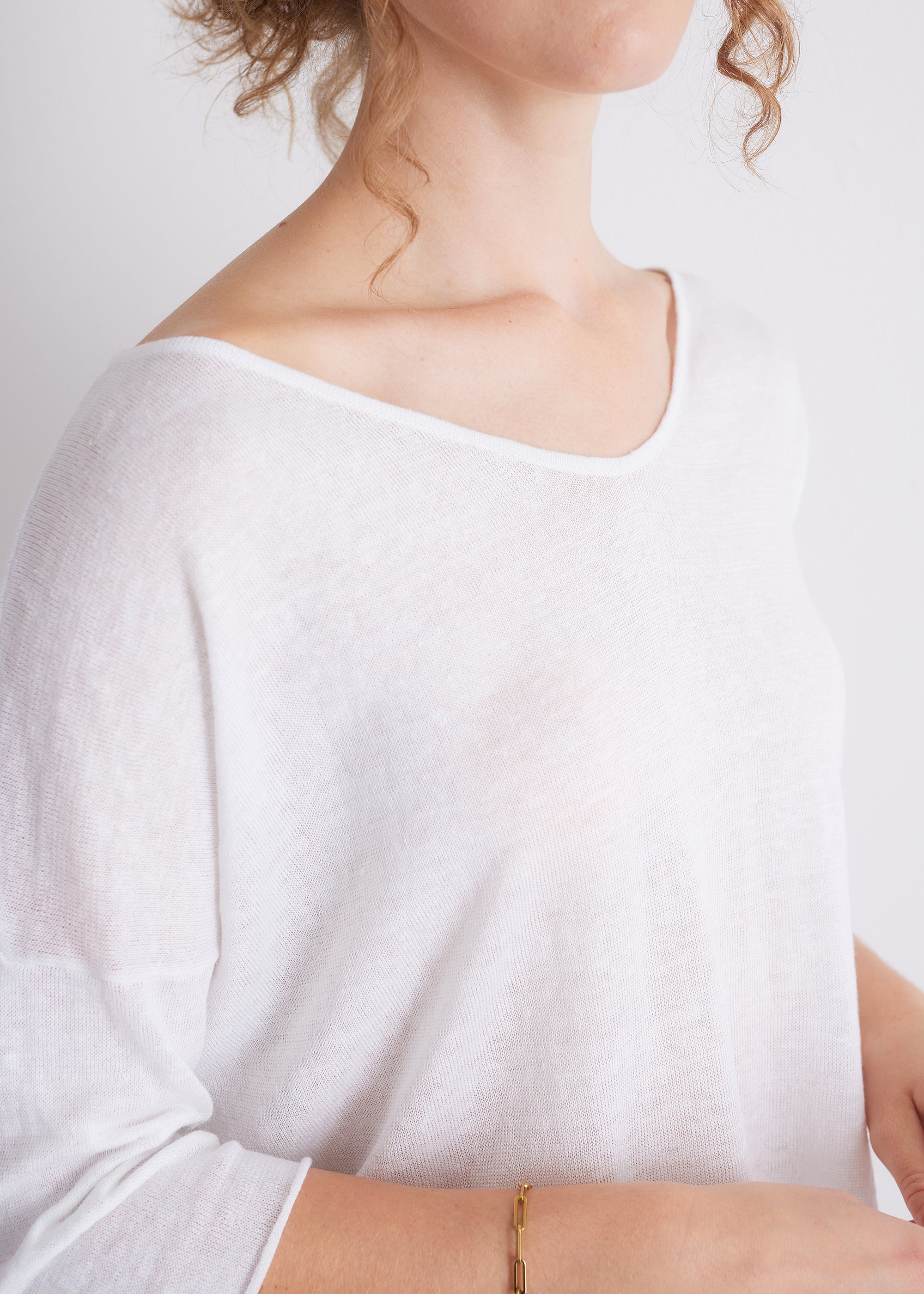 Leinenpullover mit V-Ausschnitt