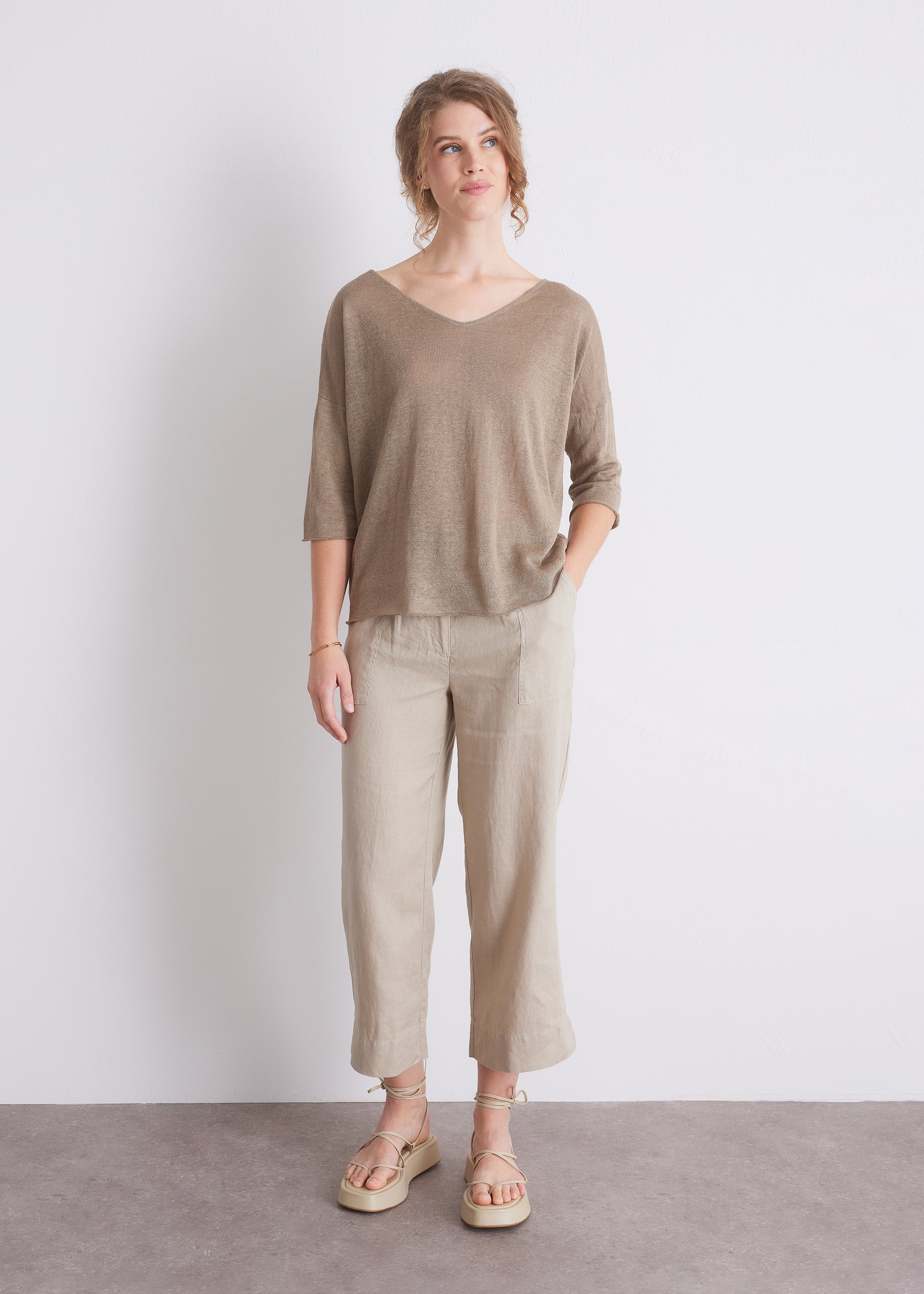 Leinenpullover mit V-Ausschnitt