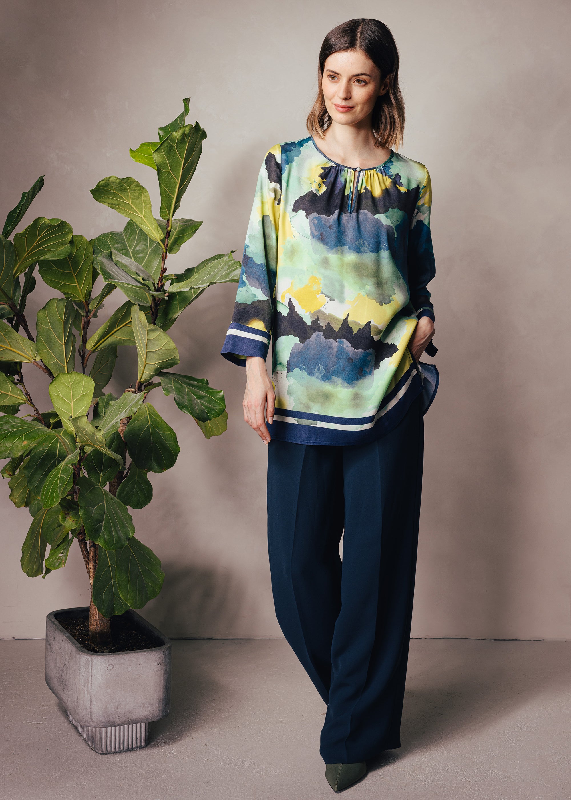 Bluse mit Watercolorprint aus Viskose