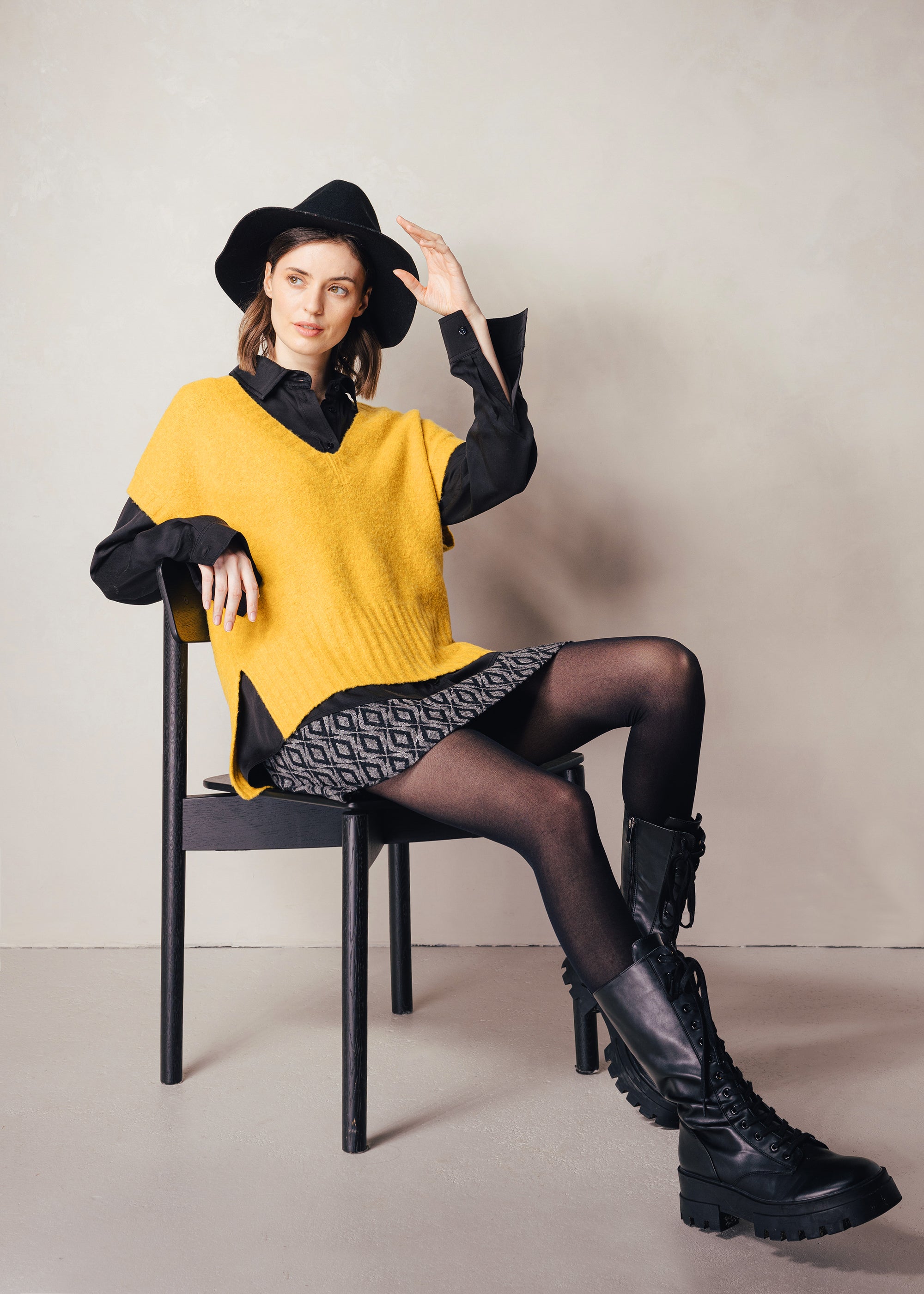 V-neck pullover made from a yak wool blend