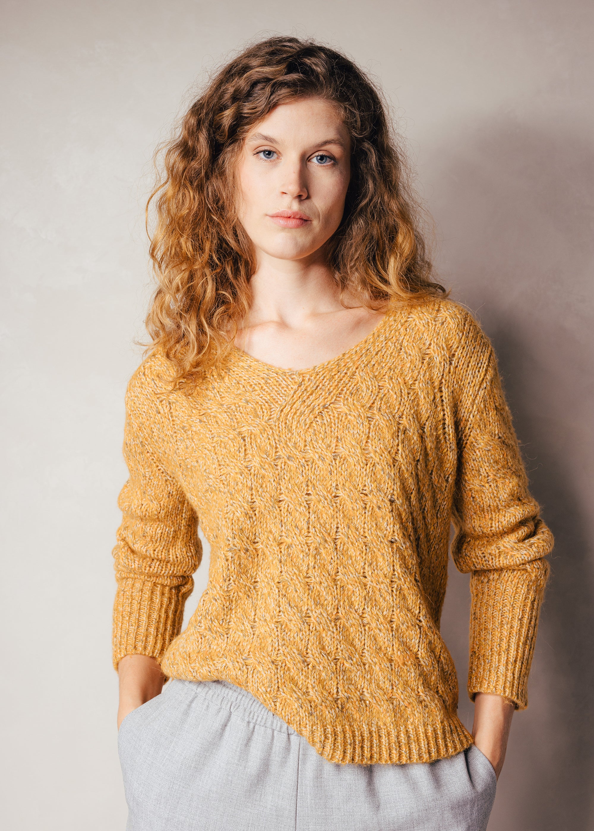 Pullover aus meliertem Baumwolle-Alpaka-Mix mit Zopfmuster