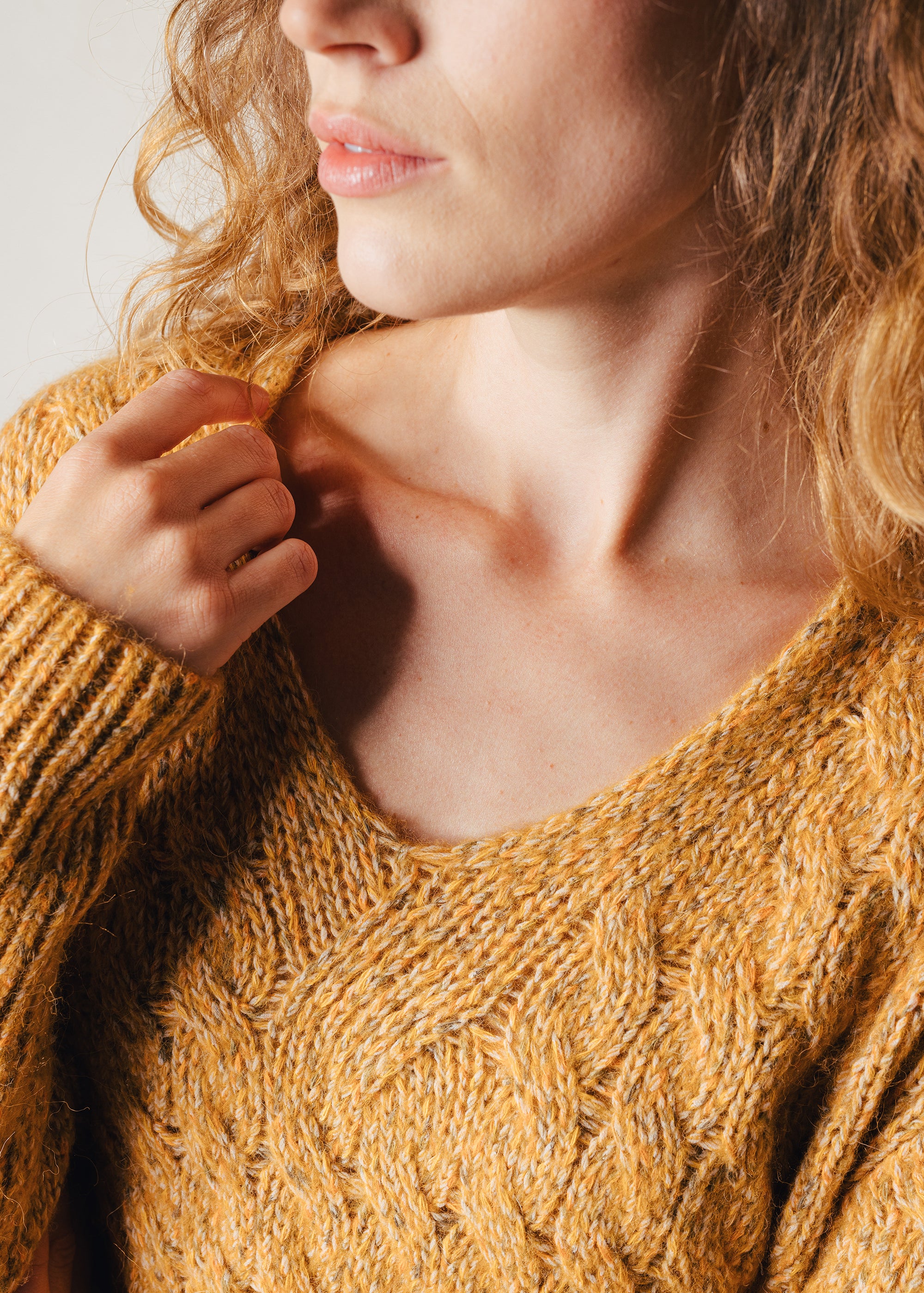 Pullover aus meliertem Baumwolle-Alpaka-Mix mit Zopfmuster