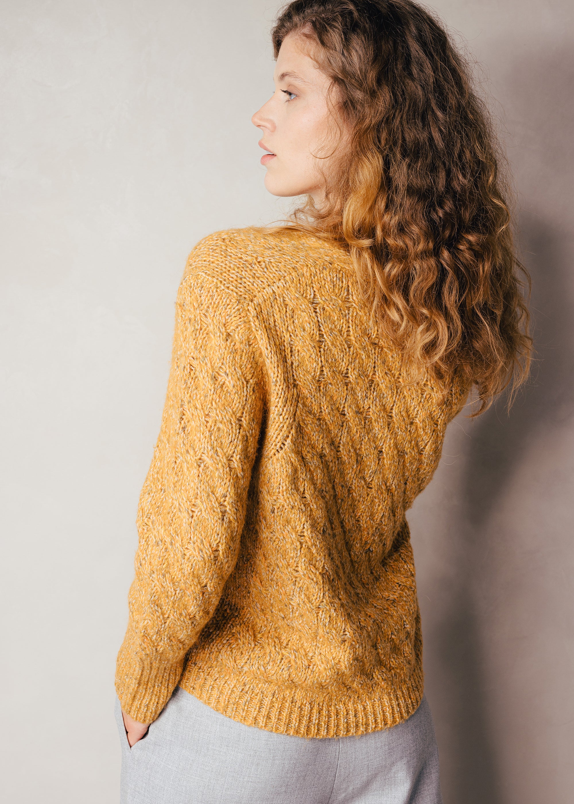 Pullover aus meliertem Baumwolle-Alpaka-Mix mit Zopfmuster