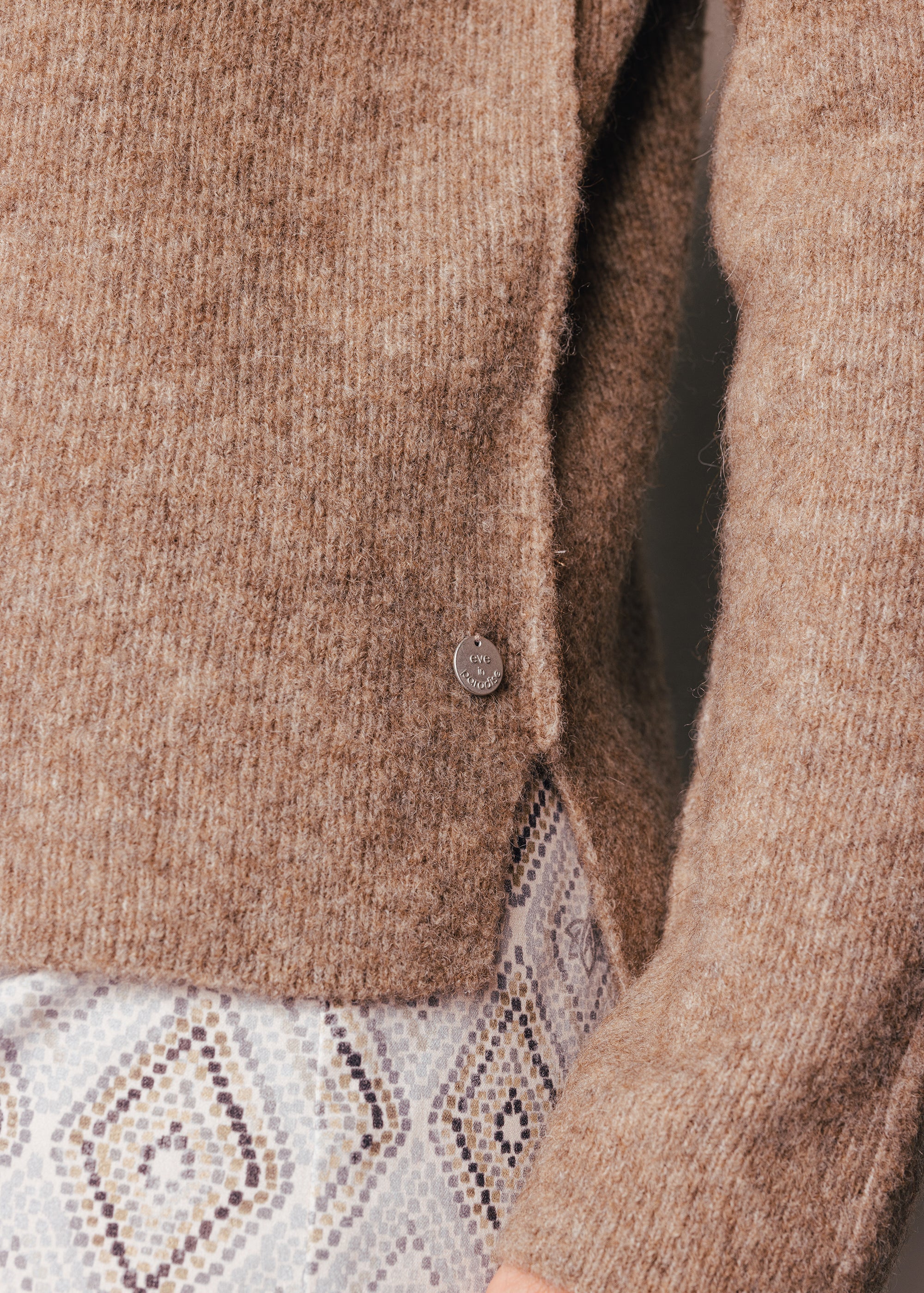 Pullover mit gespreiztem Kragen aus Lama-Woll-Mix
