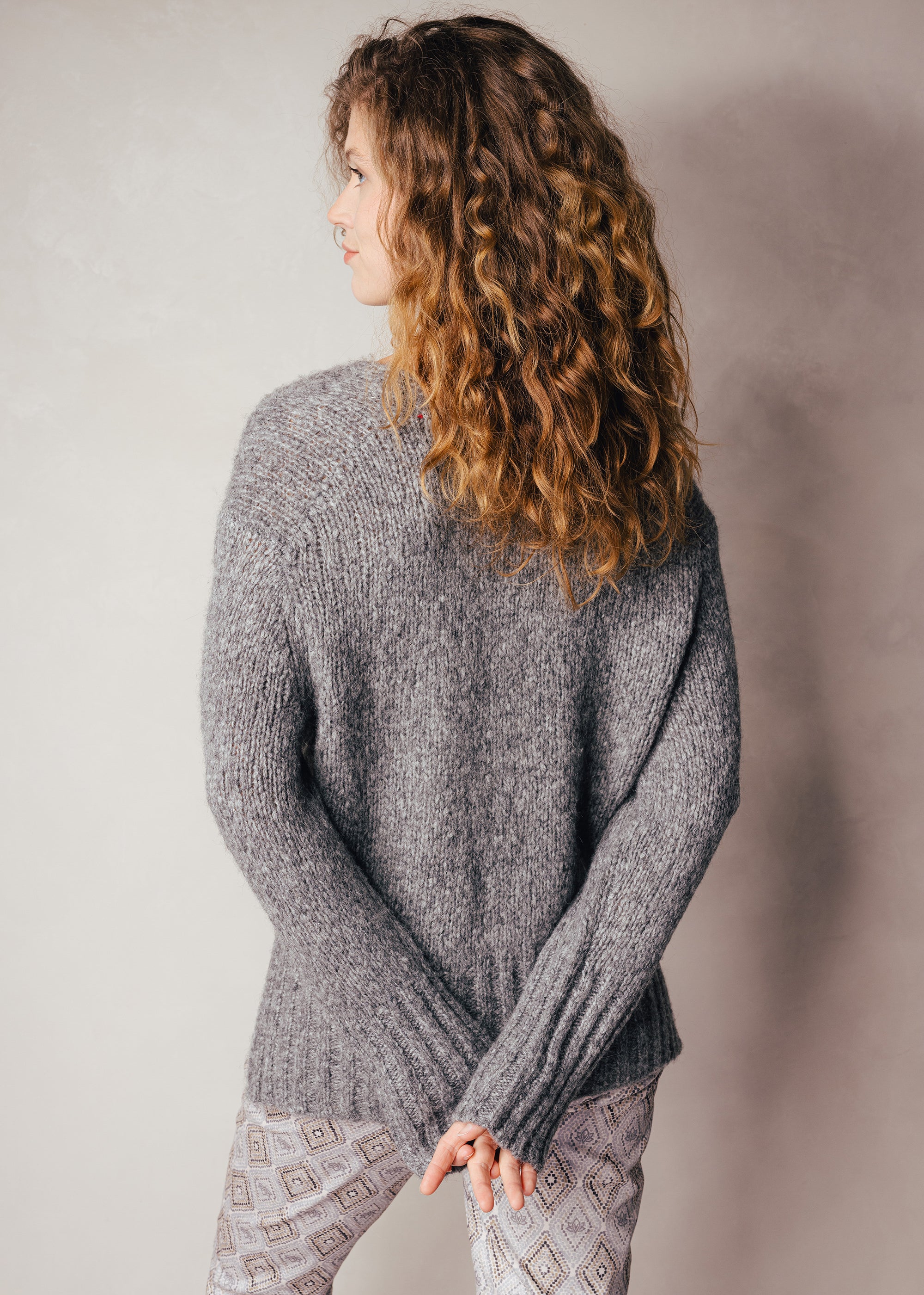 Pullover mit V-Ausschnitt aus Merino-Mix