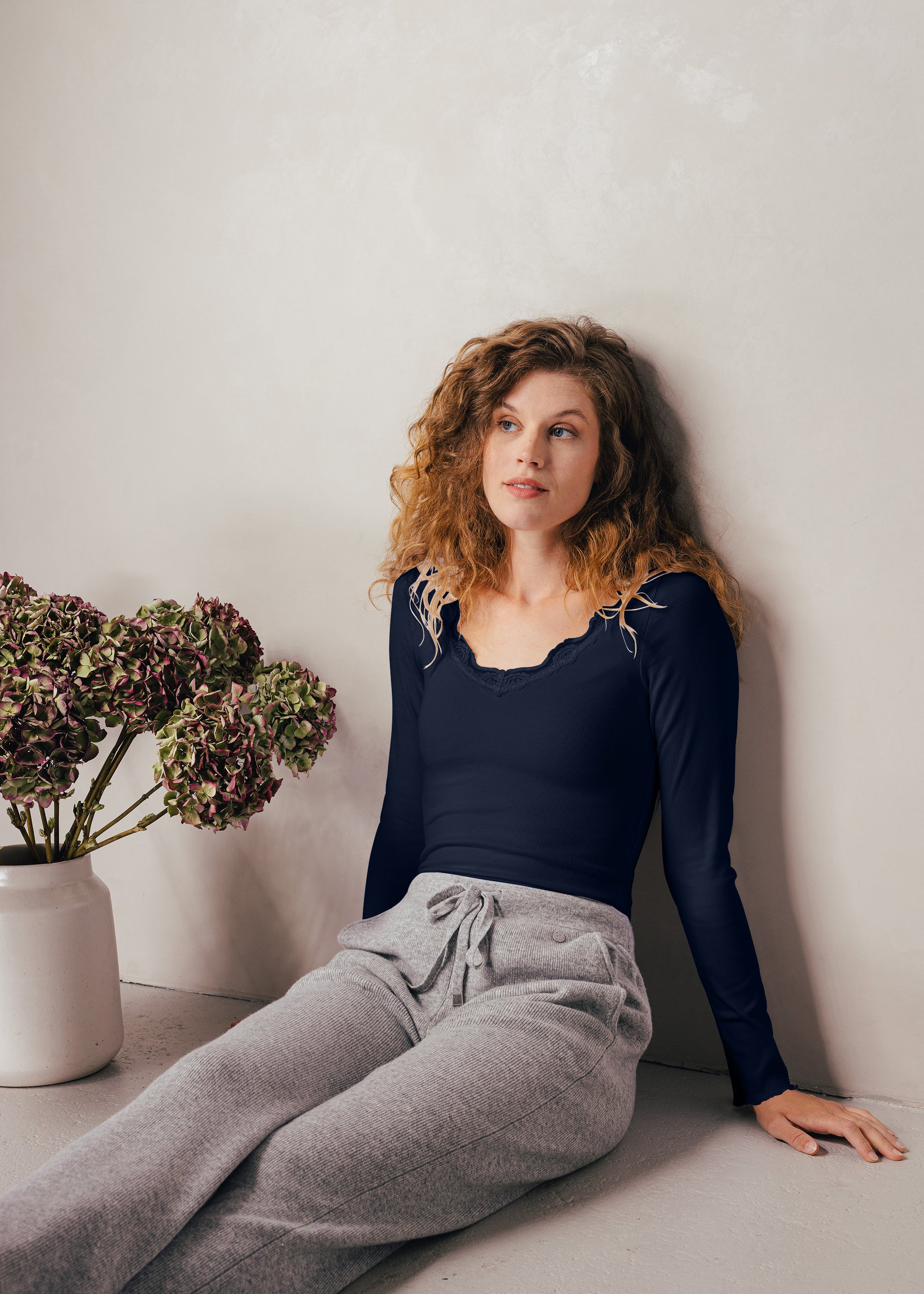 Long-sleeved shirt with lace made from organic cotton blend