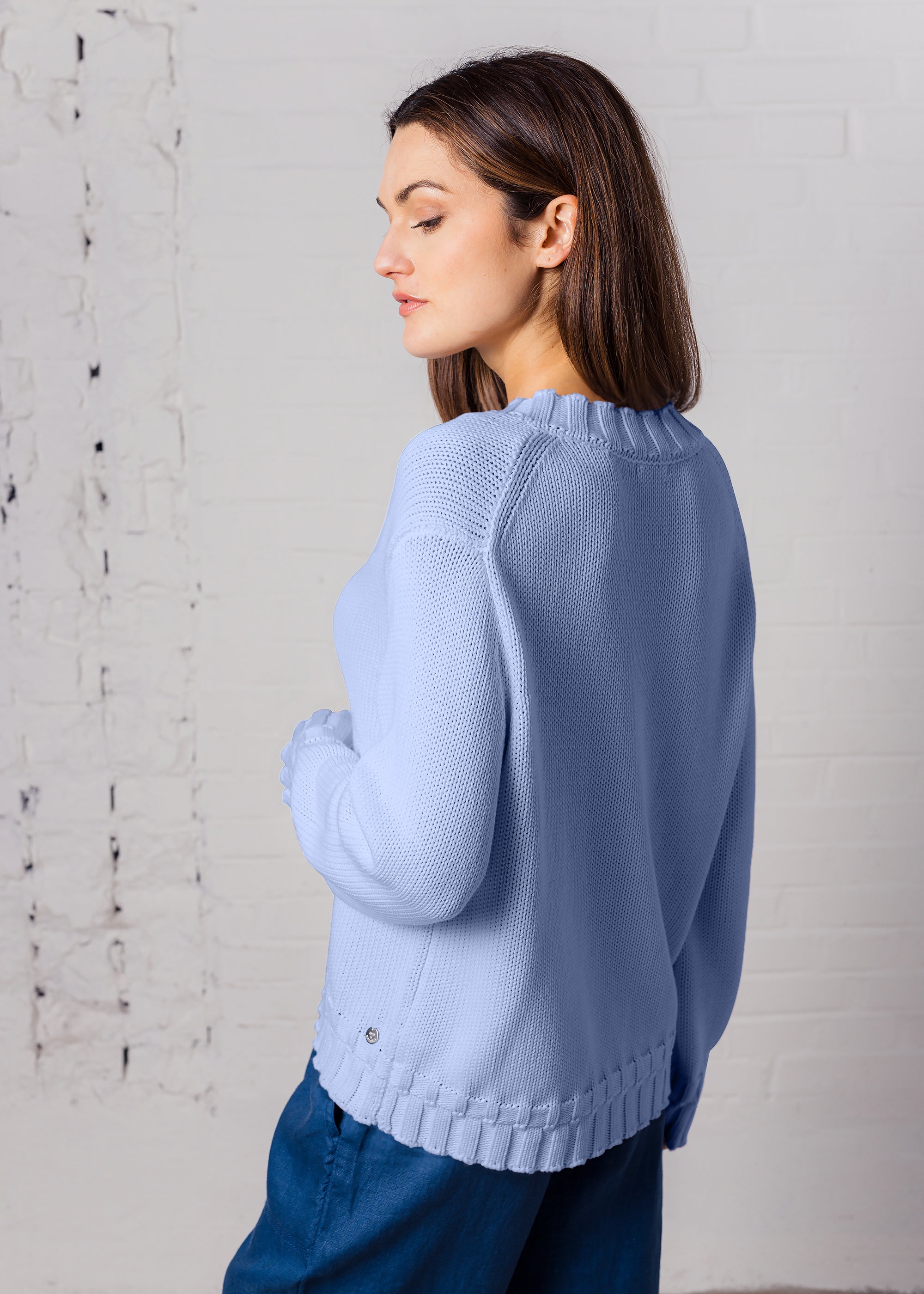 Pullover mit V-Ausschnit aus organic cotton