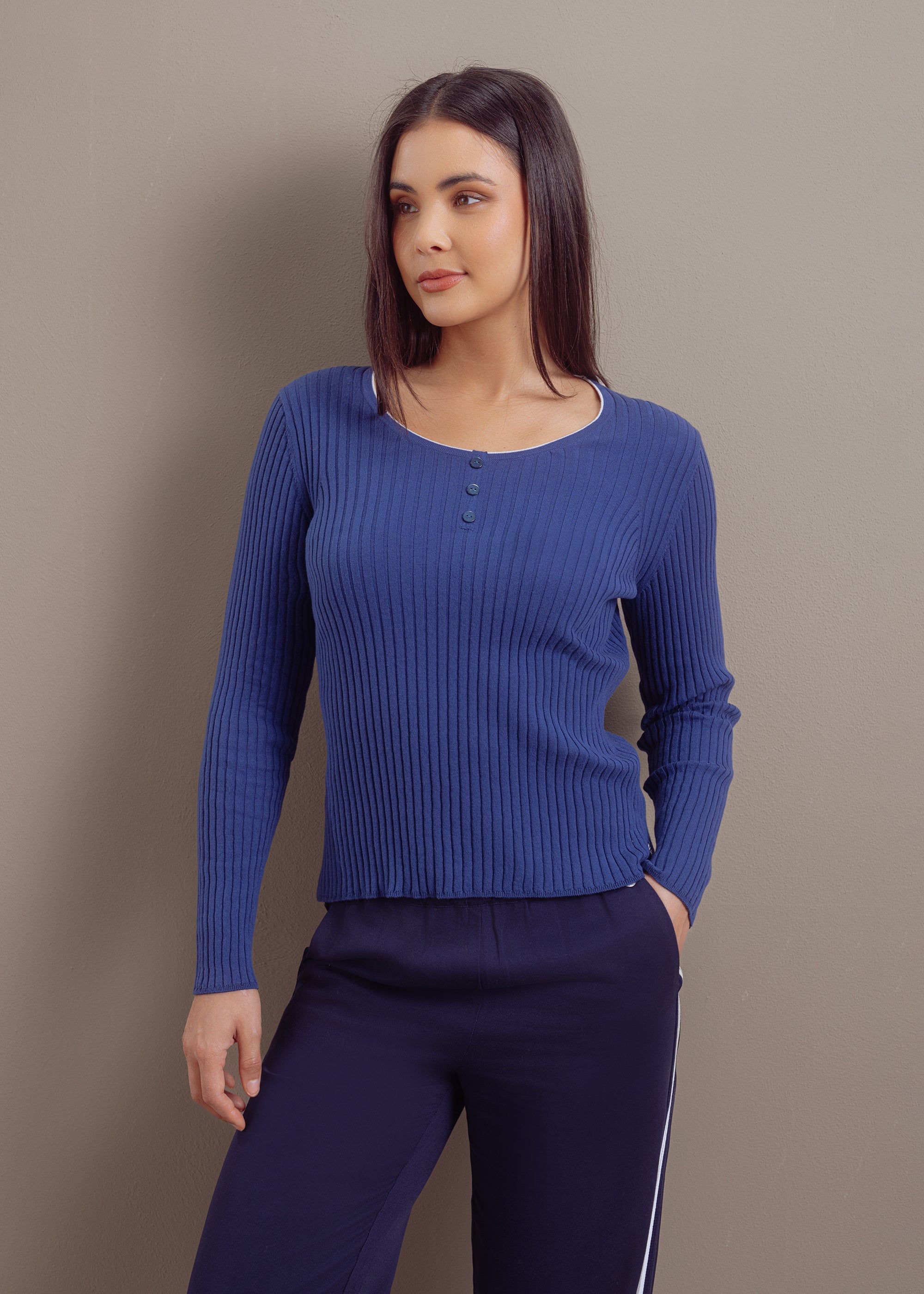 Rippstrickpullover mit Knopfleiste aus organic cotton