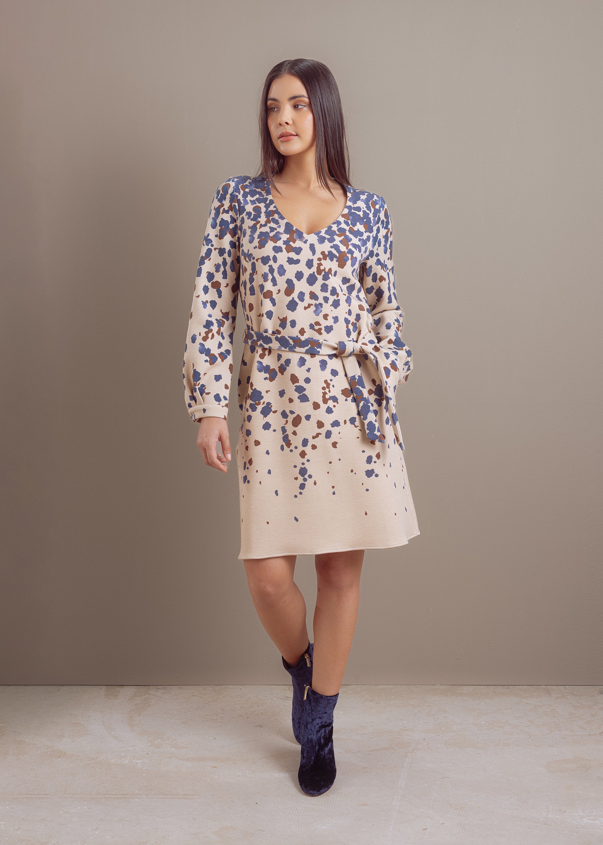 Kleid mit mit abstraktem Leo-Print aus Lyocell-Mix