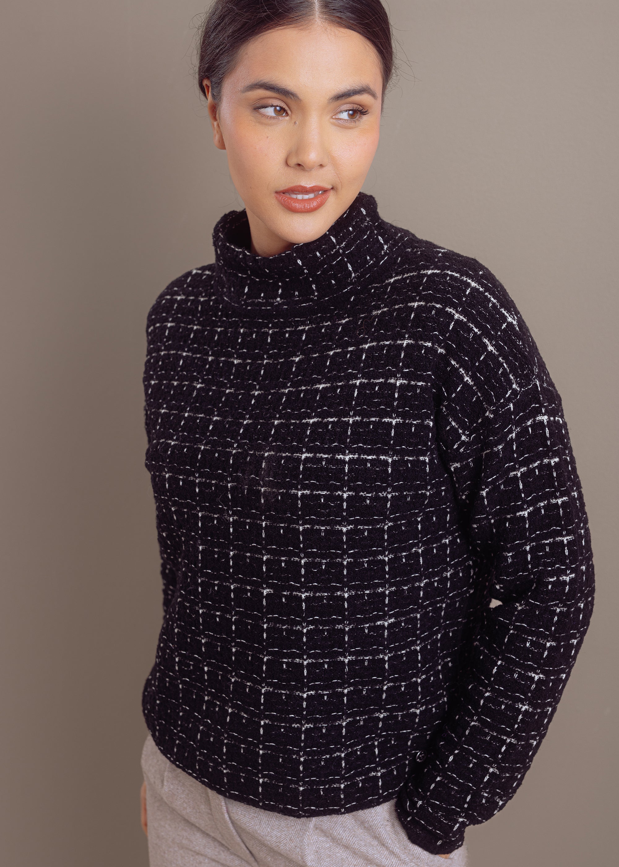 Pullover in Bouclé-Optik aus Woll-Baumwoll-Kaschmir-Mix