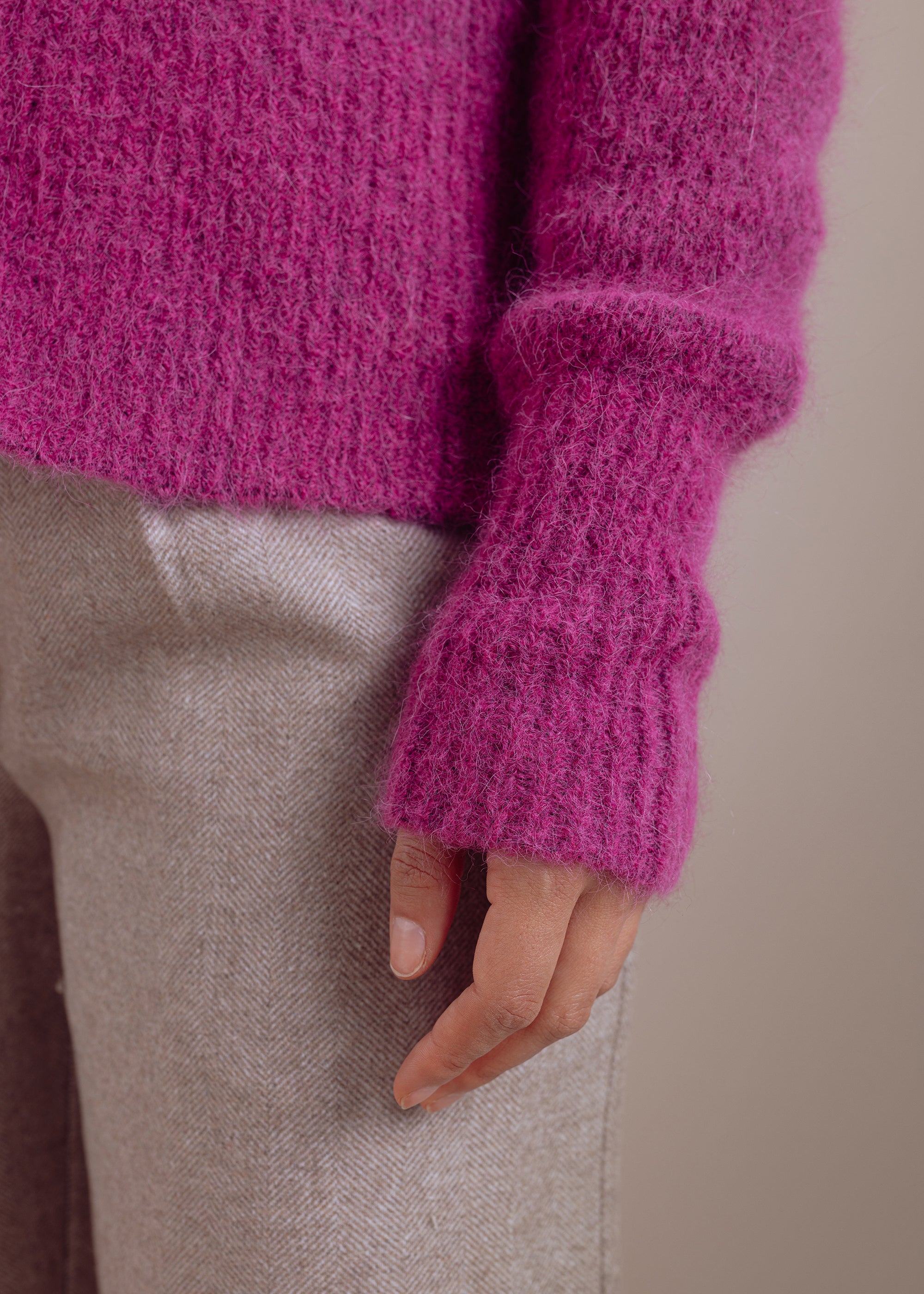 Strickjacke aus weichem Alpaka-Woll-Mixmit V-Ausschnitt