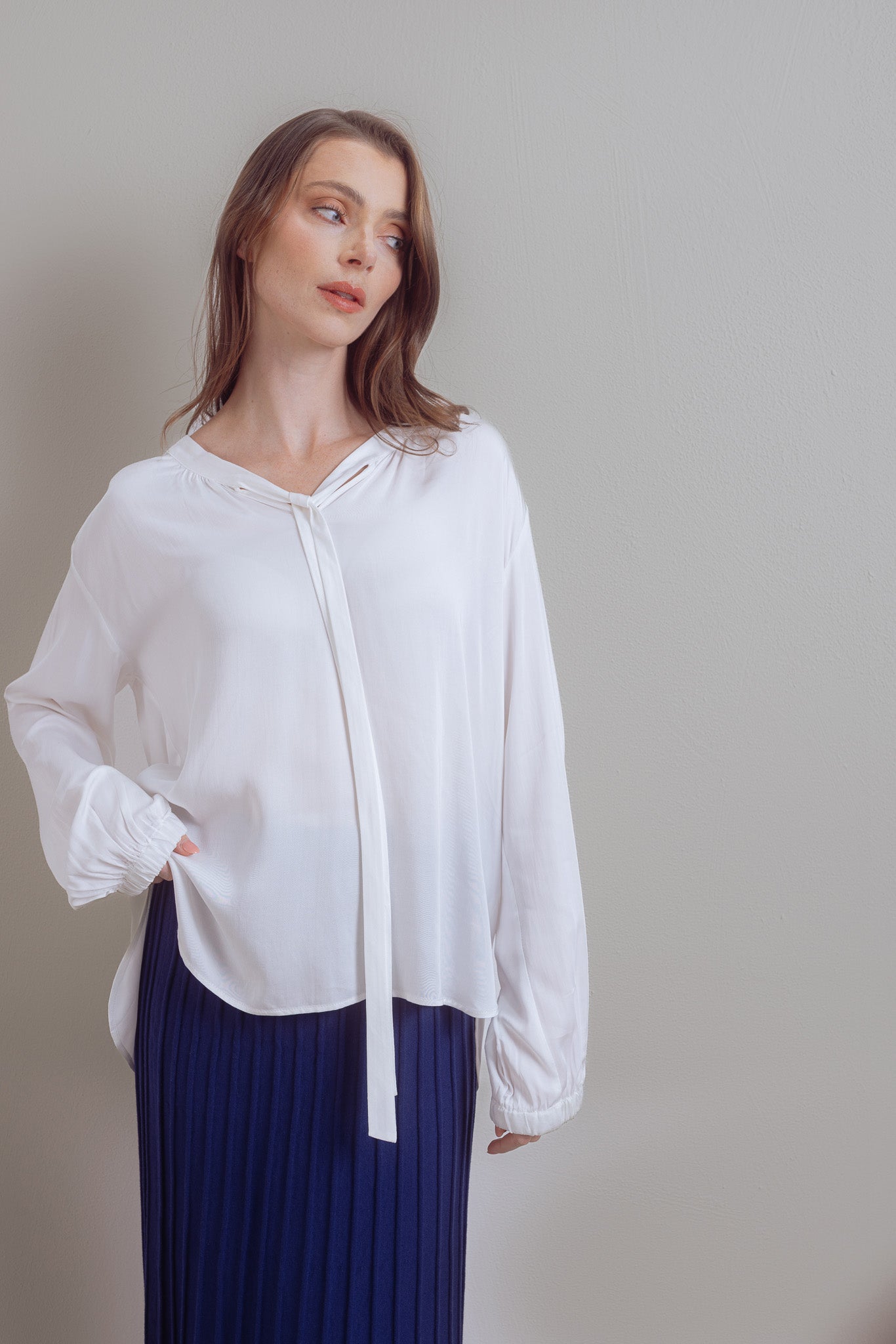 Viskosebluse mit Bindedetail