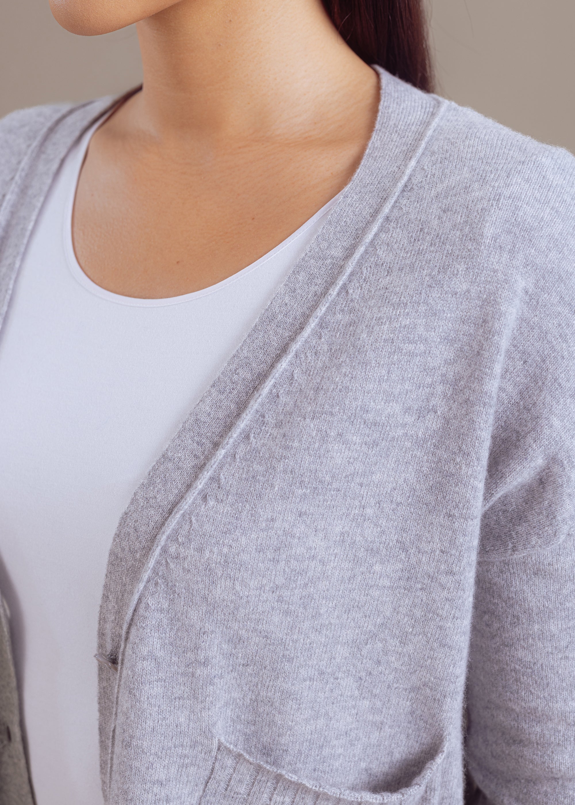 Kurze Strickjacke aus reiner Merinowolle
