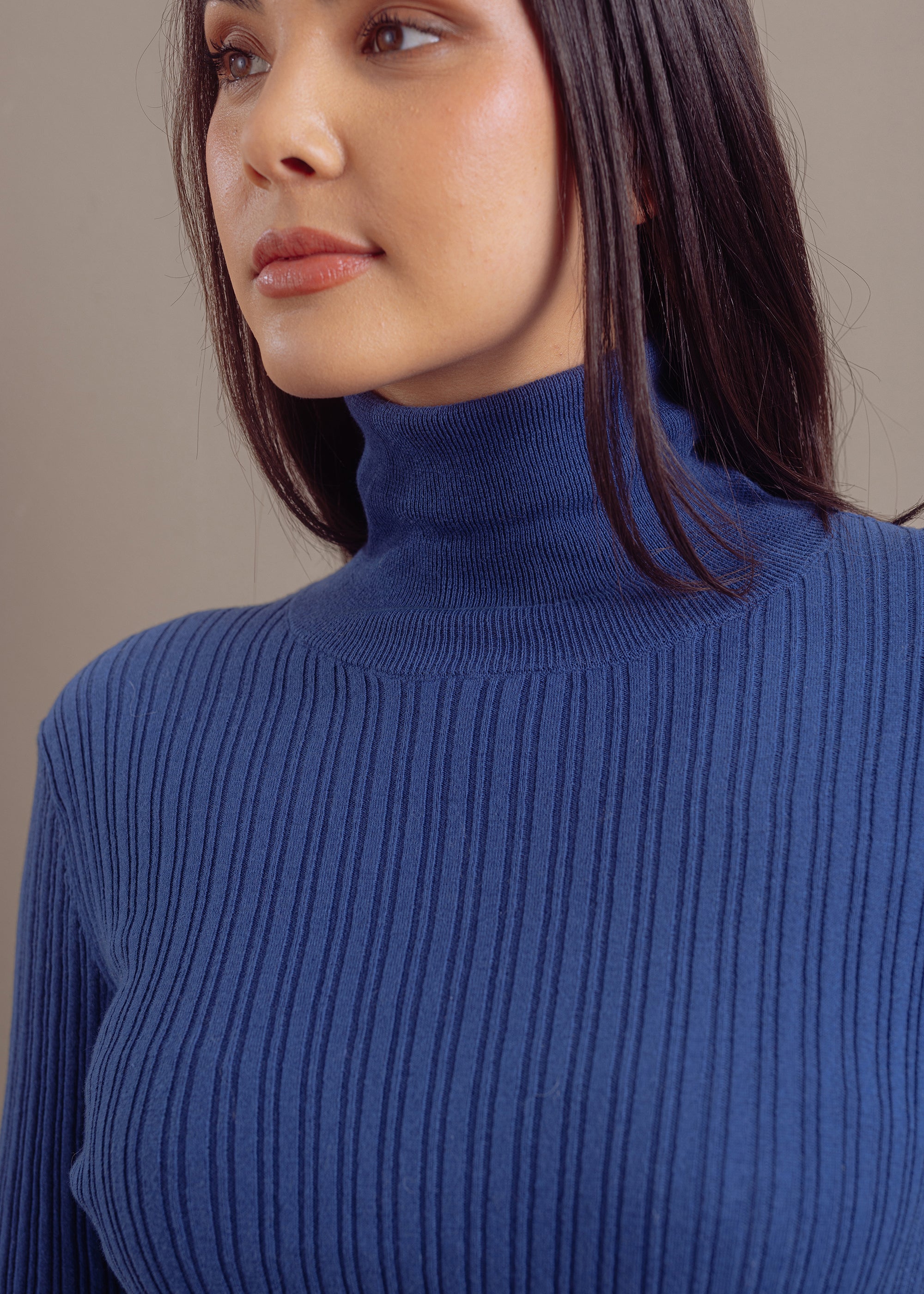 Rippenpullover mit Stehkragen aus Baumwoll-Kaschmir-Mix