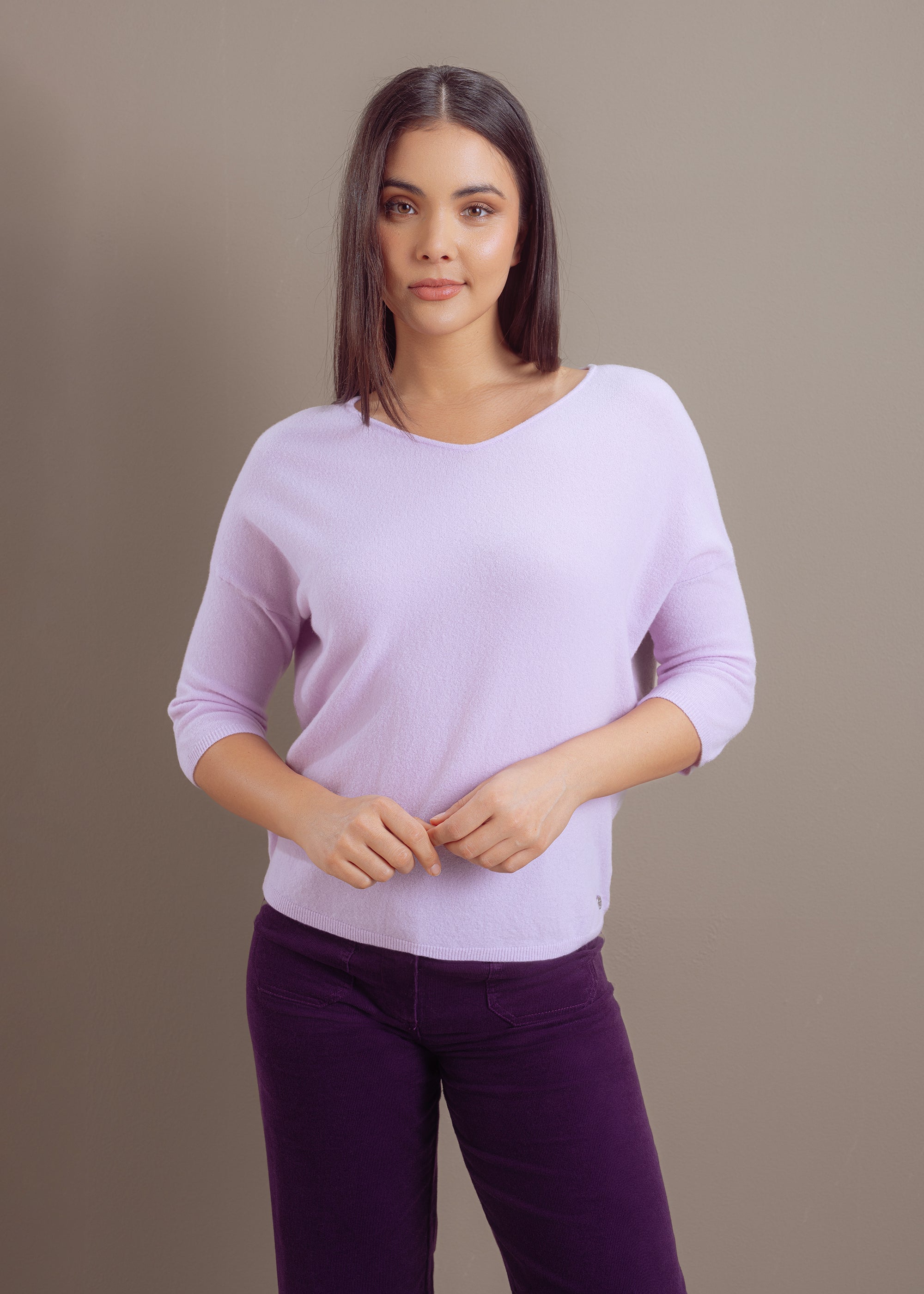 Feinstrickpullover mit V-Ausschnitt aus Merino-Mix