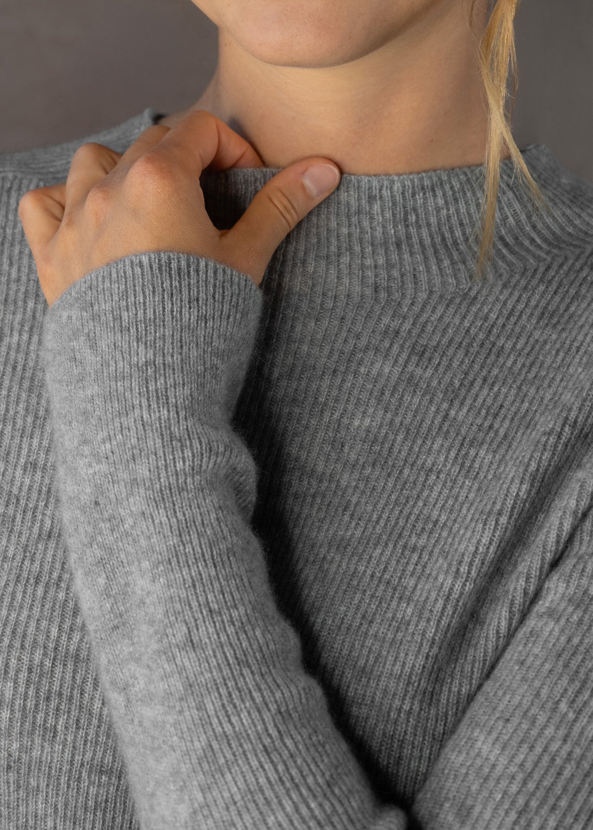 Kaschmirpullover mit Stehkragen