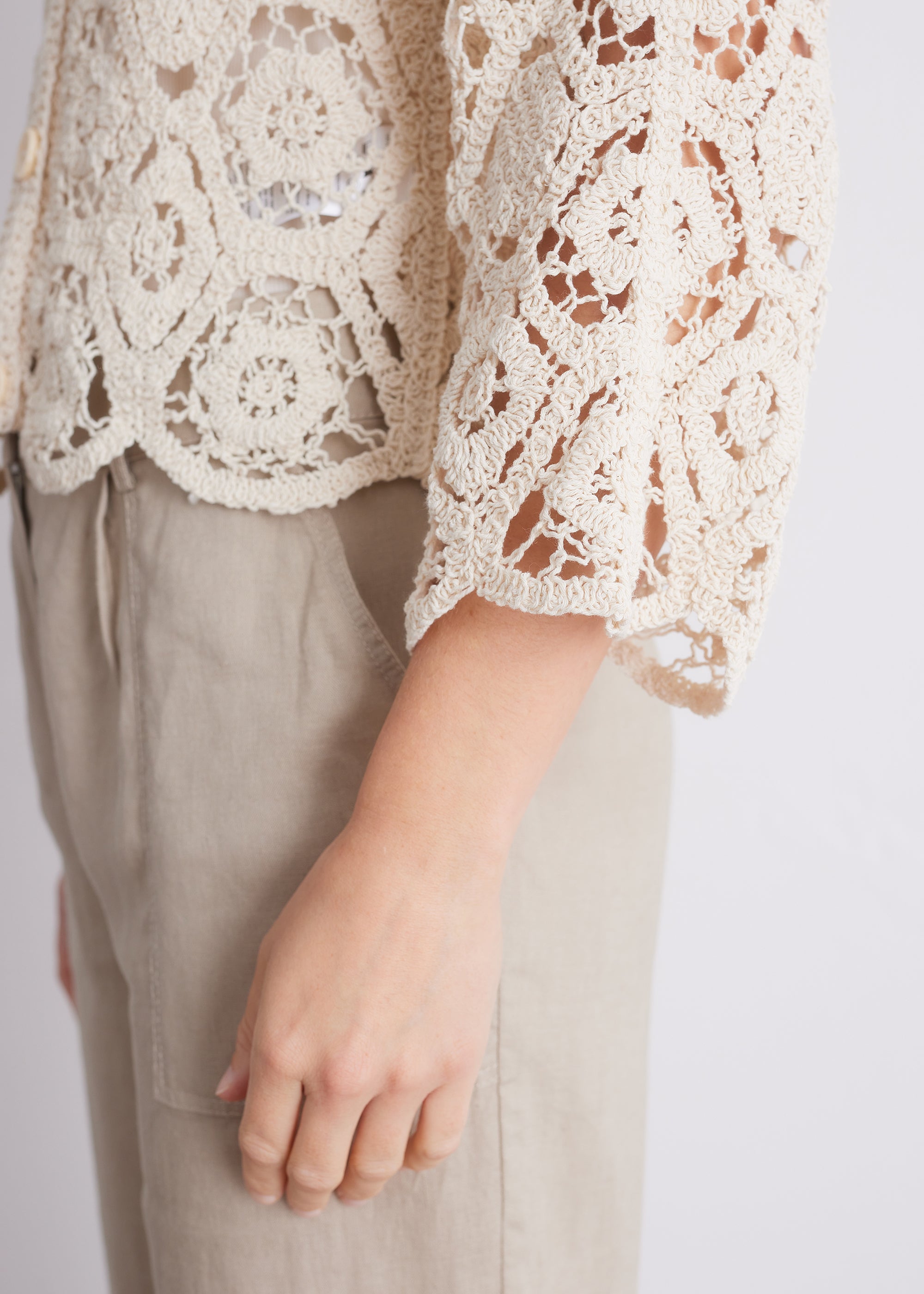 Gehäkelter Cardigan aus Baumwolle