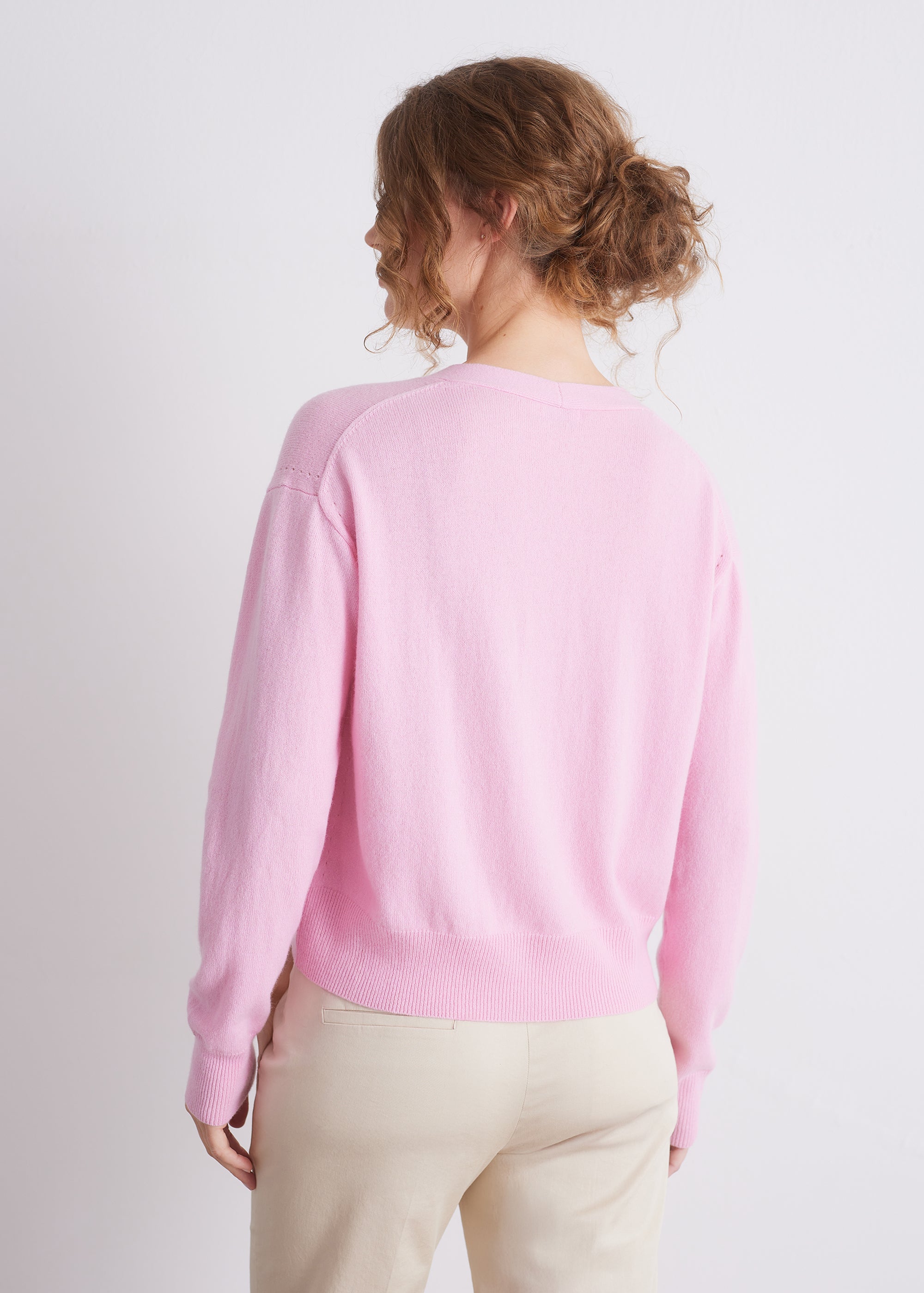 Strickcardigan aus reiner Wolle mit V-Ausschnitt