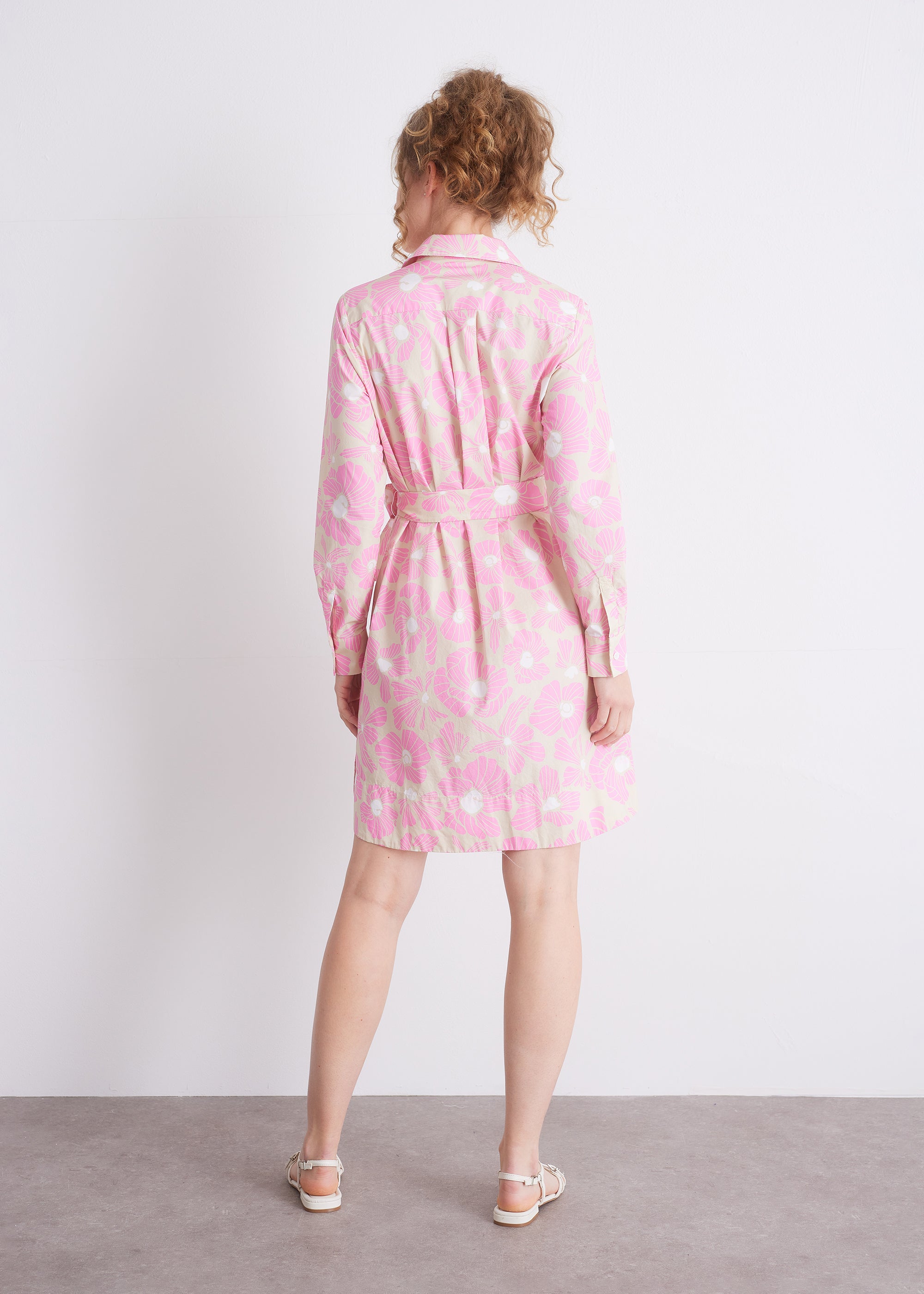 Hemdblusenkleid mit Taillenband und Print